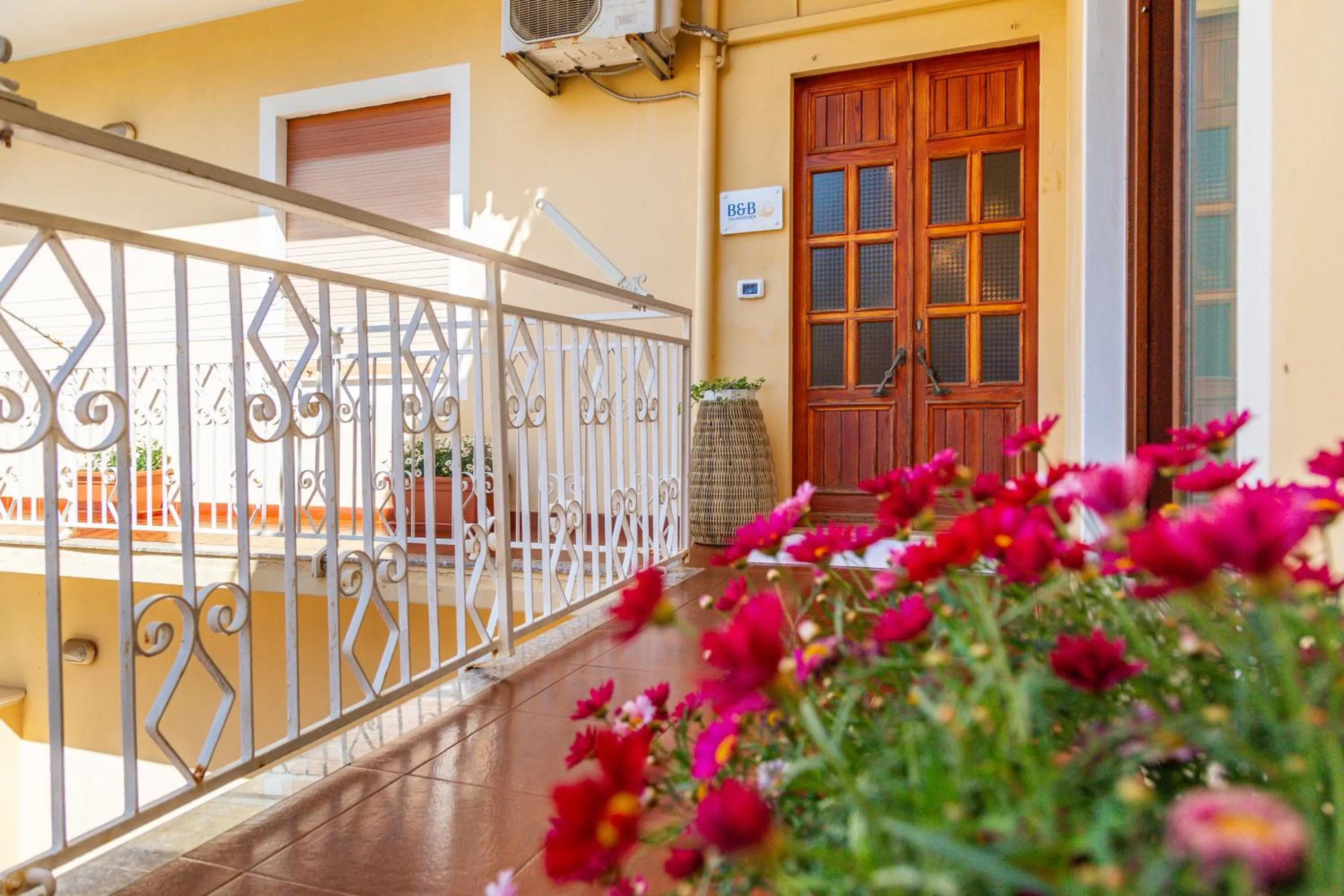 Patio in B&B Calamoresca