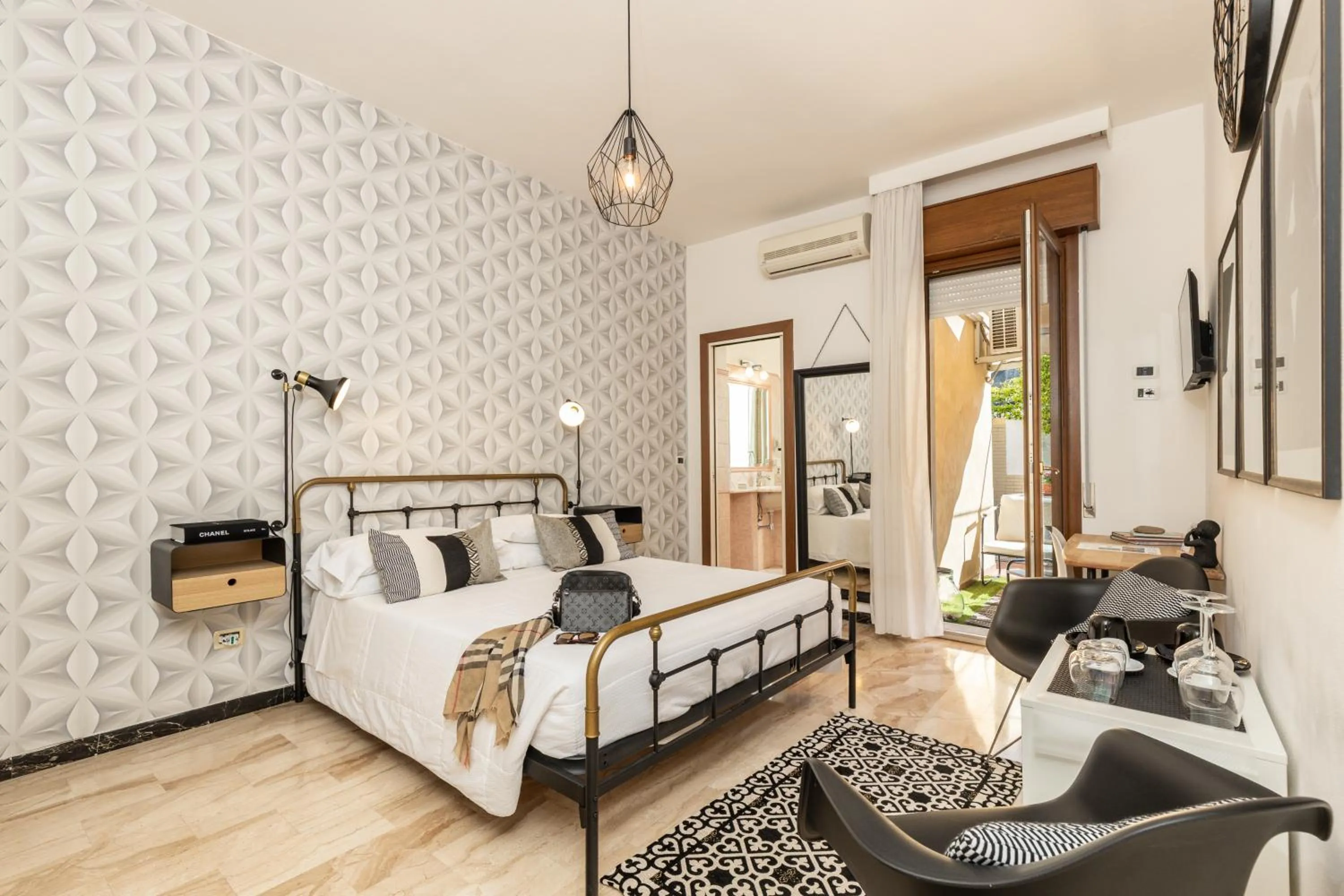 Bed in B&B Calamoresca