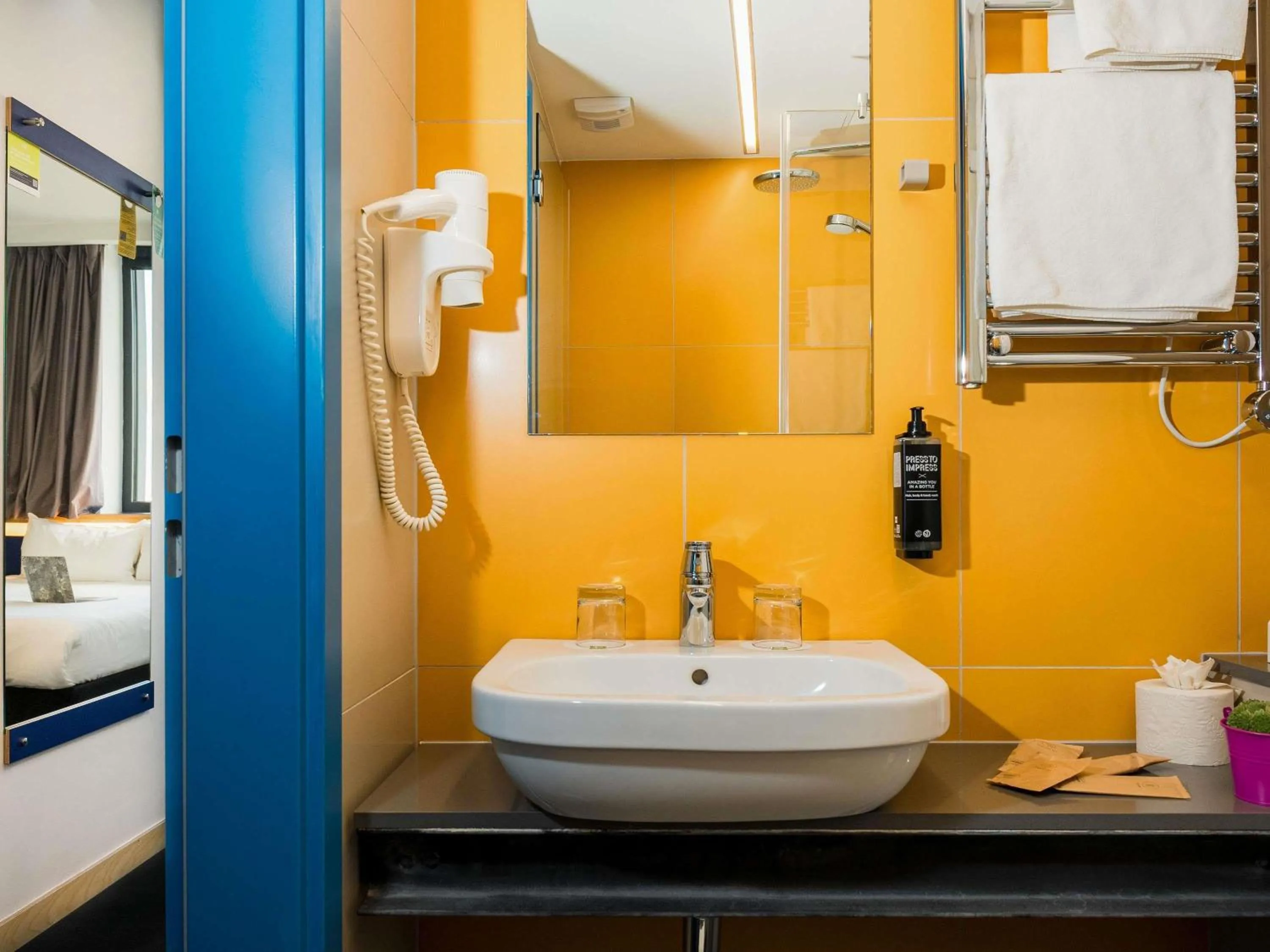 Bedroom, Bed in ibis Styles Budapest Citywest