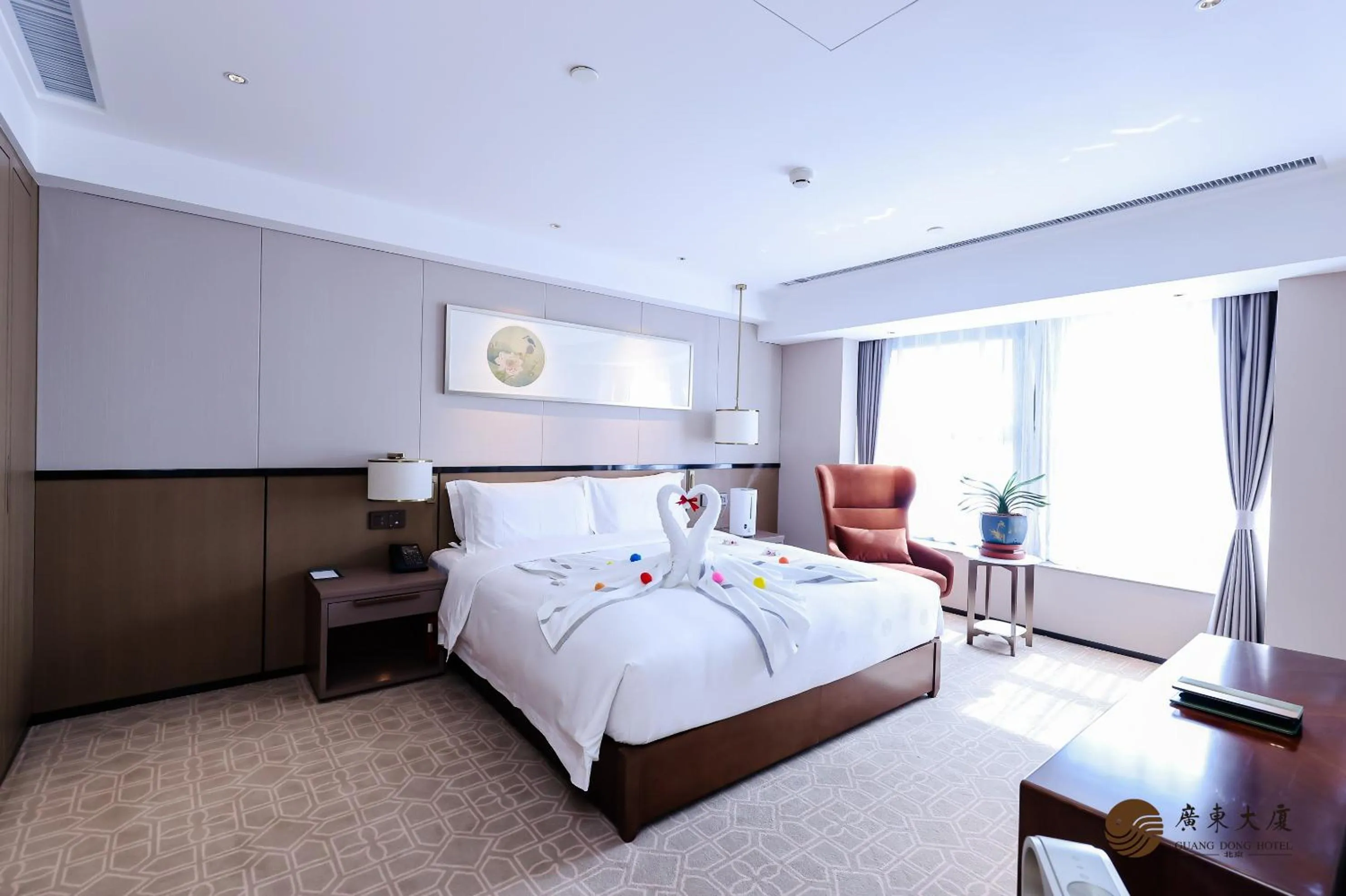 Photo of the whole room, Bed in Beijing Guangdong Hotel