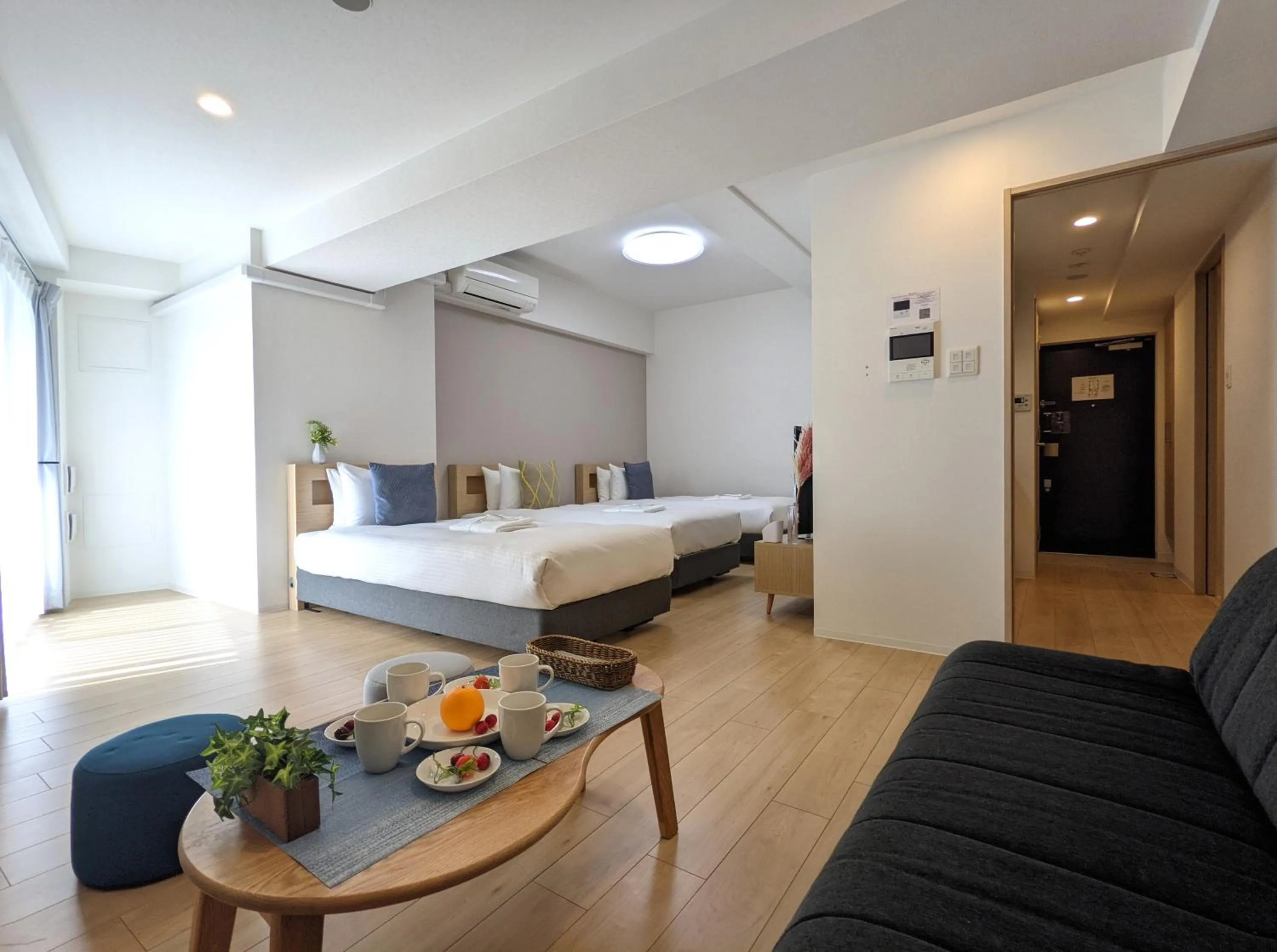 Bed in ESLEAD HOTEL Osaka Tsuruhashi