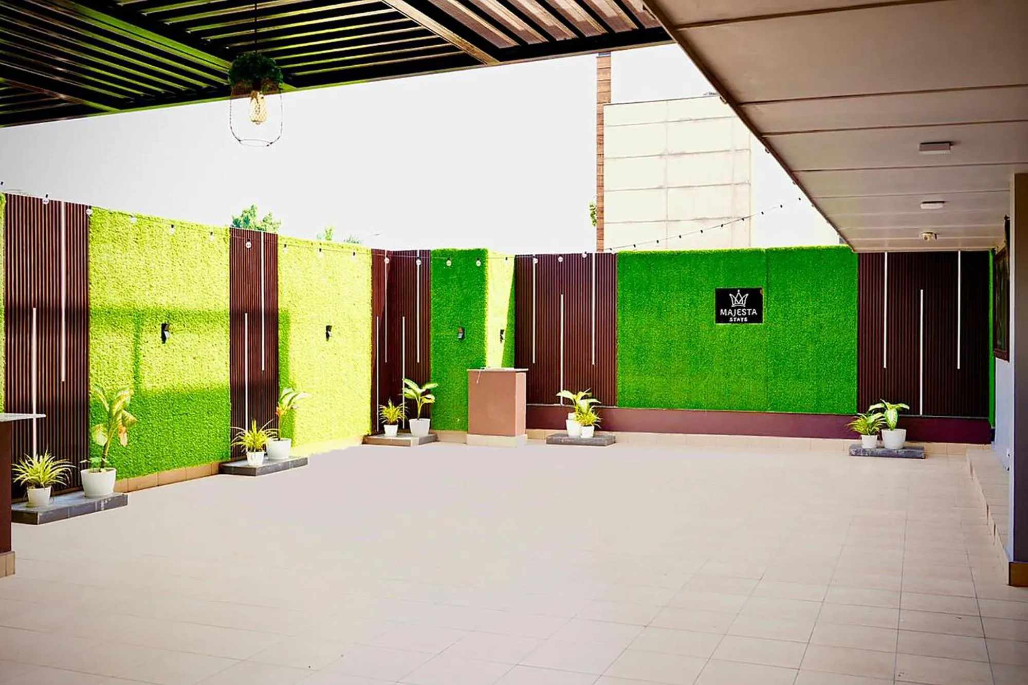 Lobby or reception in FabHotel Kirti Nagar