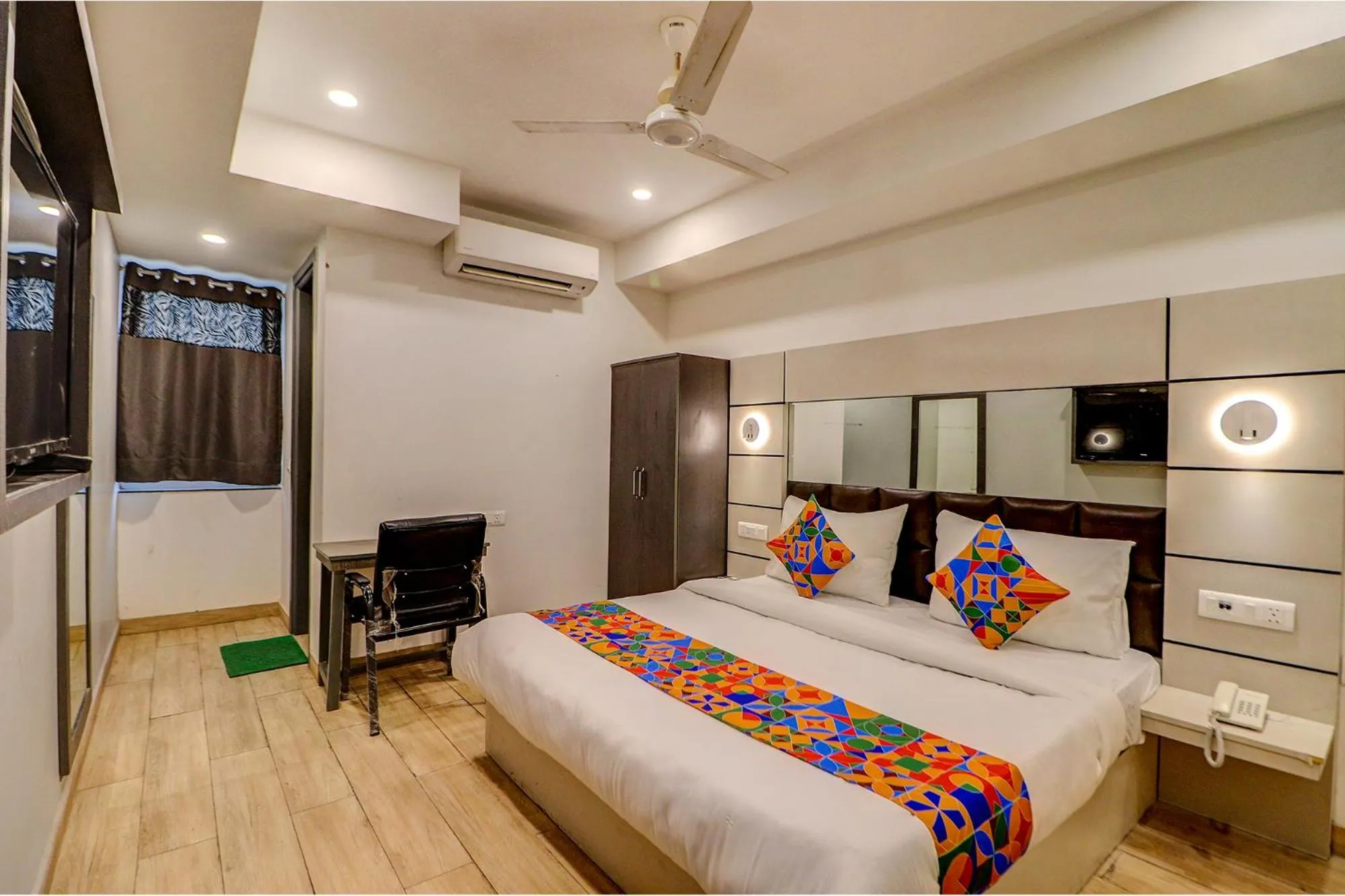 Bed in FabHotel Kirti Nagar