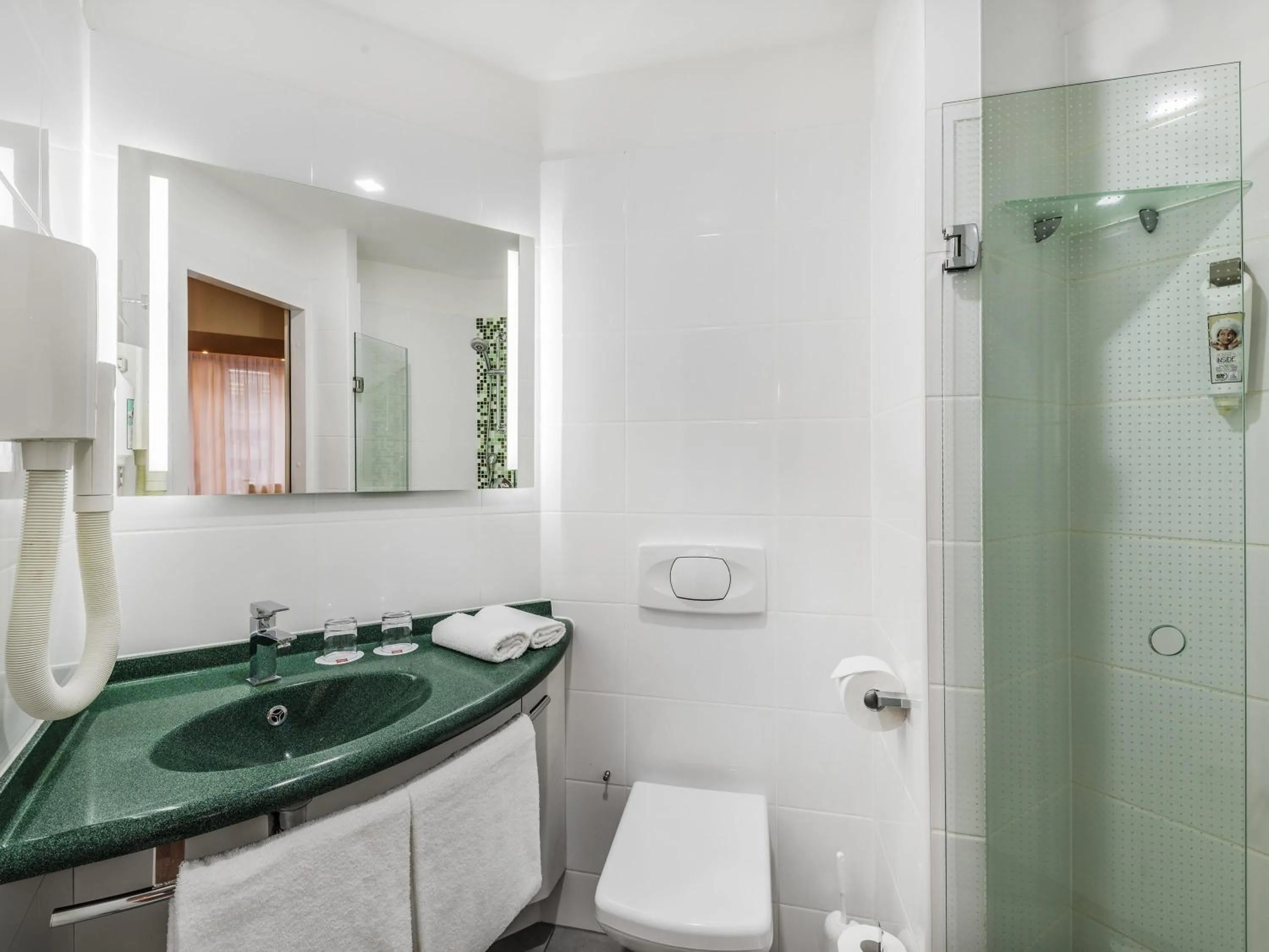 Bedroom in Ibis Budapest City