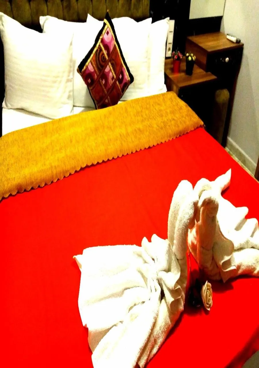 Photo of the whole room, Bed in sultanahmet musıc house