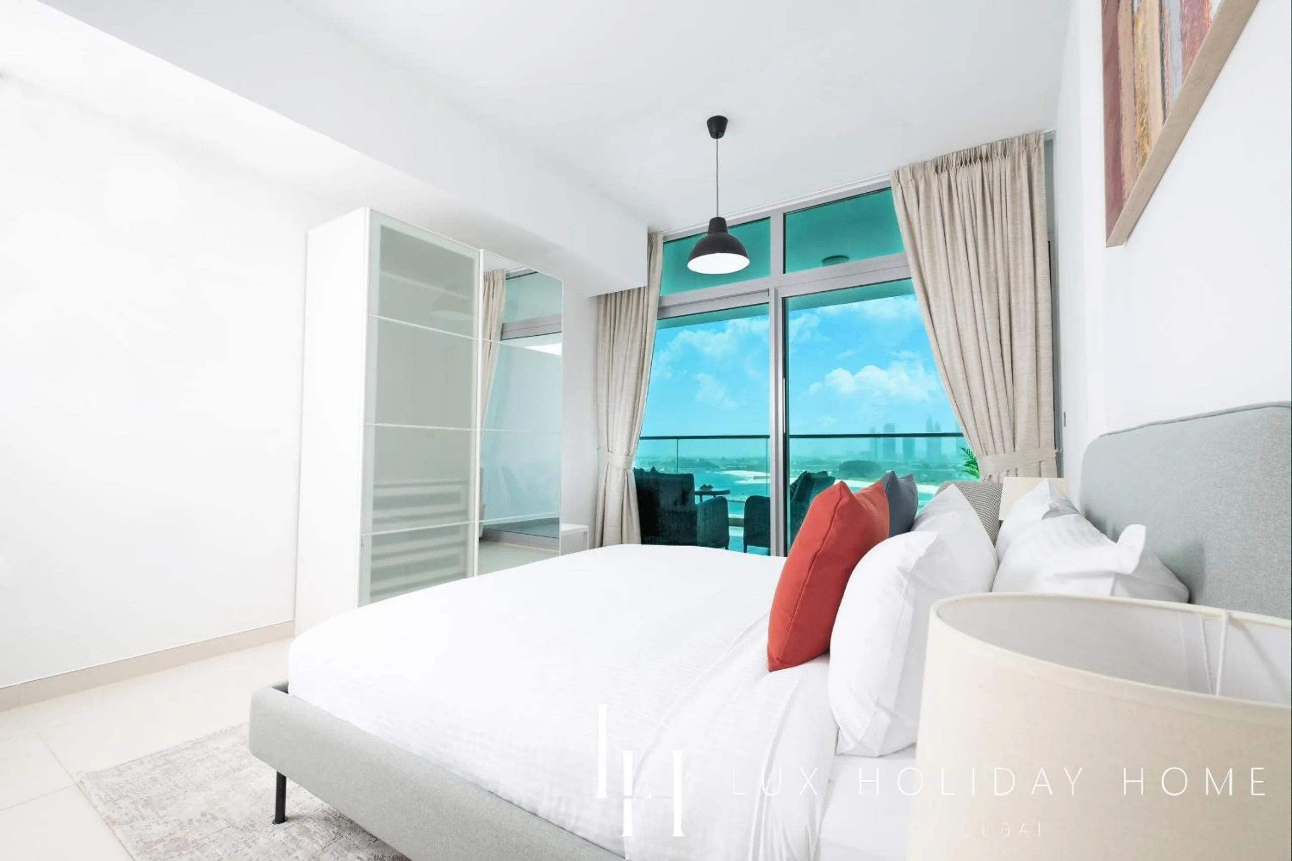 Bed in LUX Opulent Island Suite 6 Burj View