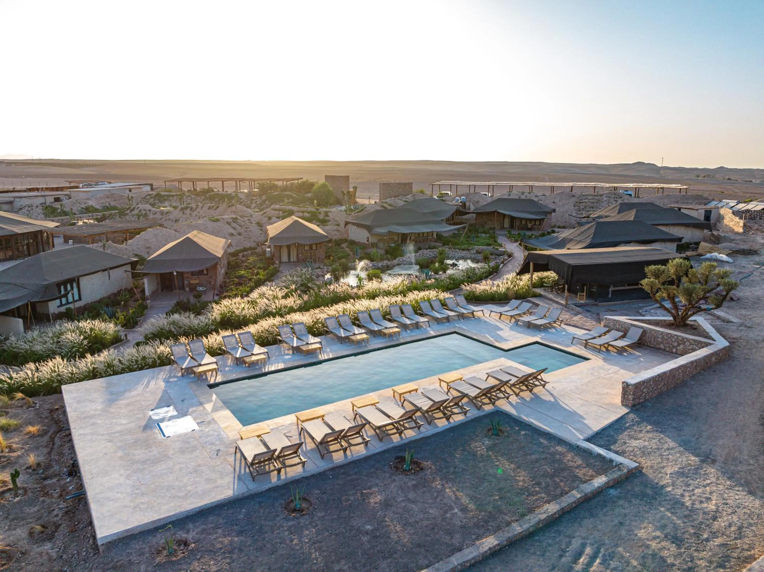 Pool view in Le Bédouin agafay