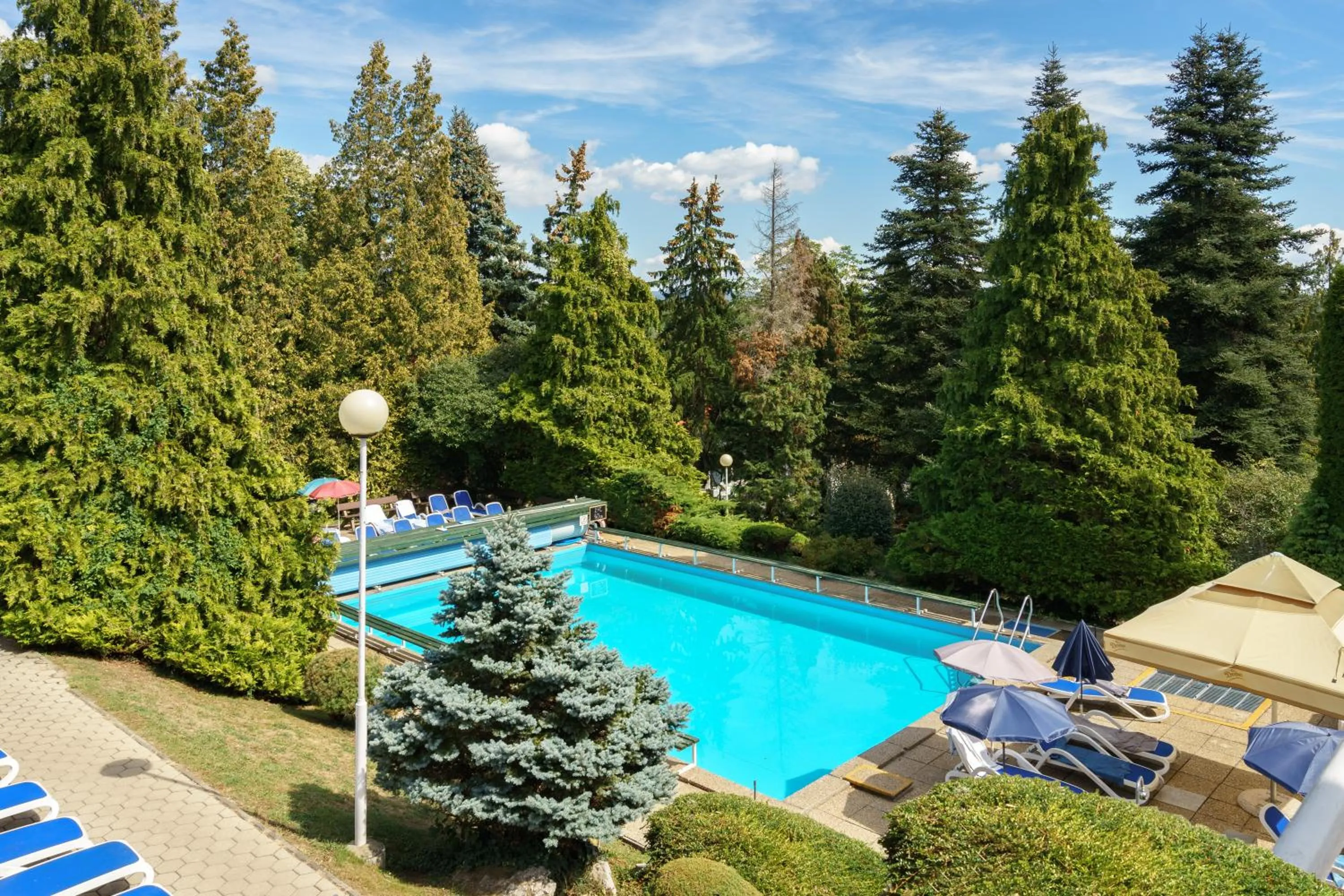 Swimming pool in Ensana Thermal Aqua