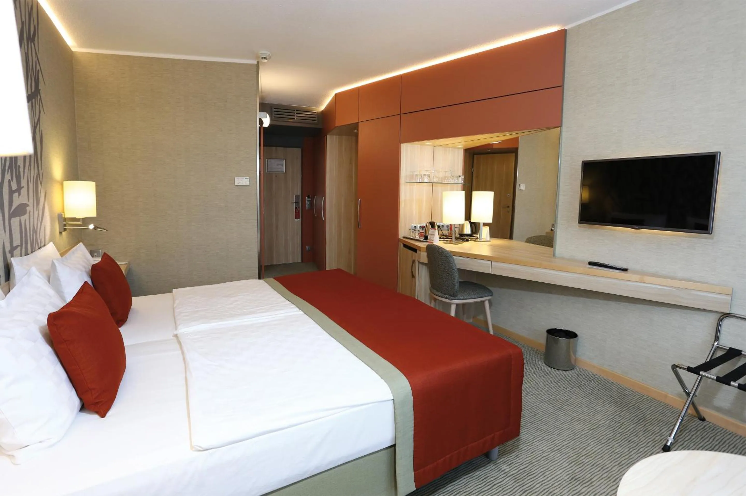 Photo of the whole room, Bed in Ensana Thermal Aqua