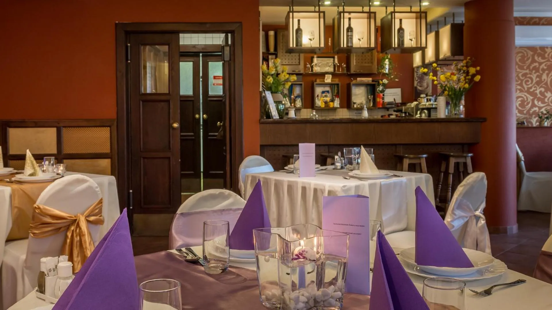 Restaurant/places to eat in Hotel Bobbio