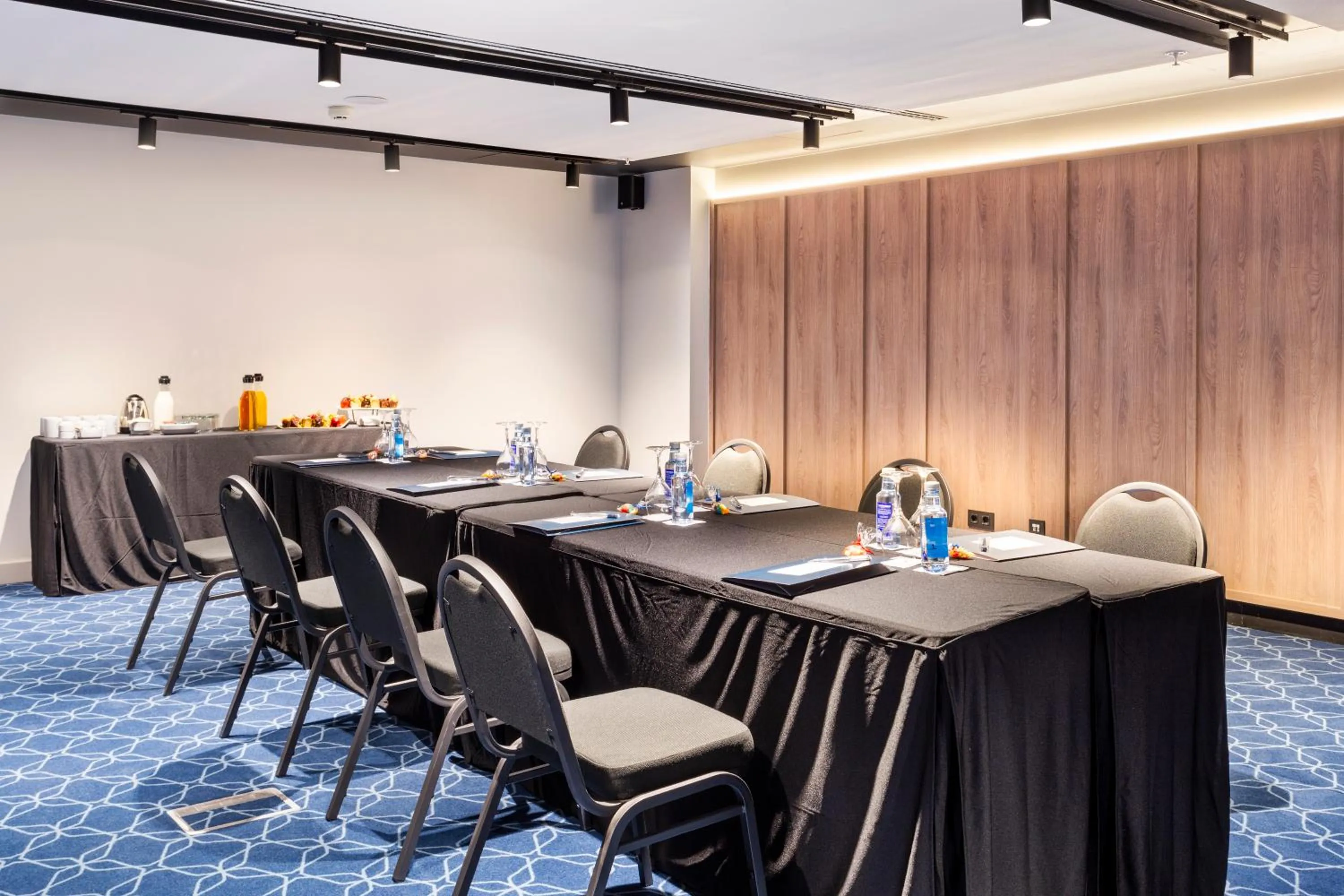 Meeting/conference room in Eurostars Guadalquivir