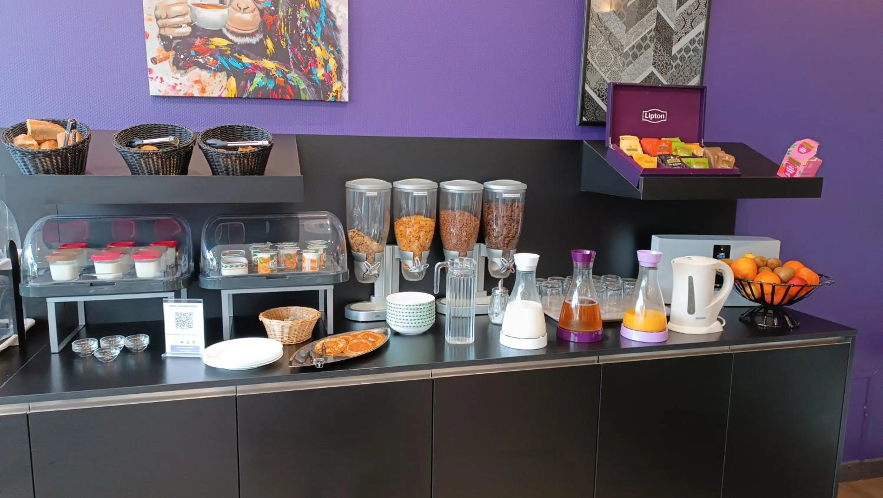 Breakfast in Hôtel Le Rohan Charme et Caractère