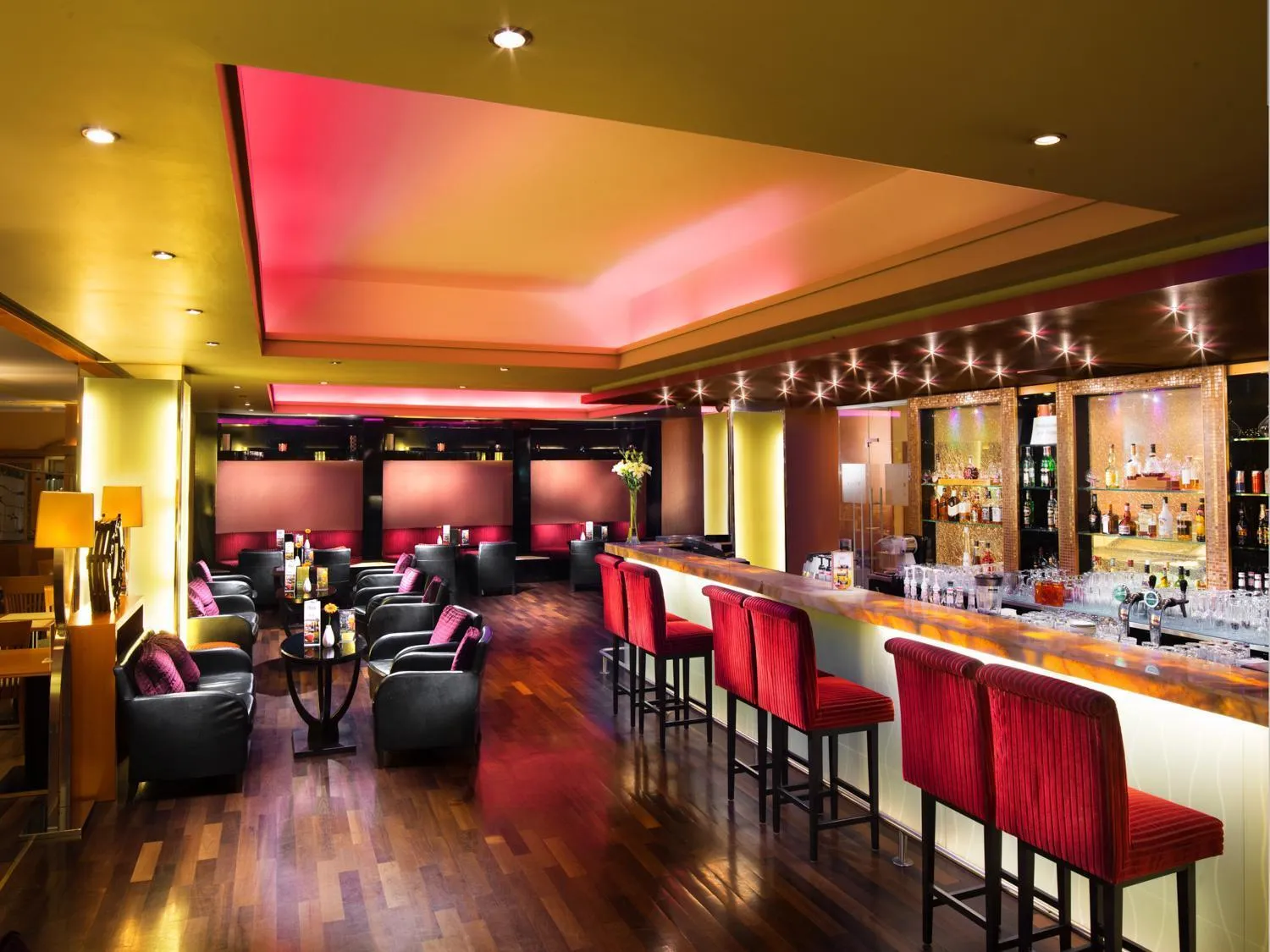 Lounge or bar in Verdi Budapest Aquincum