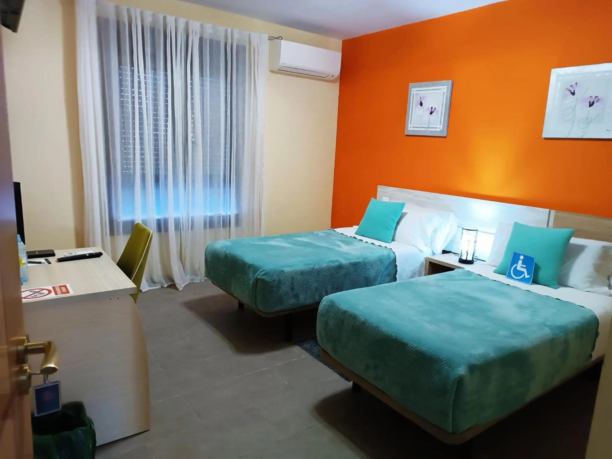 Bed in Hotel Alma Rosa