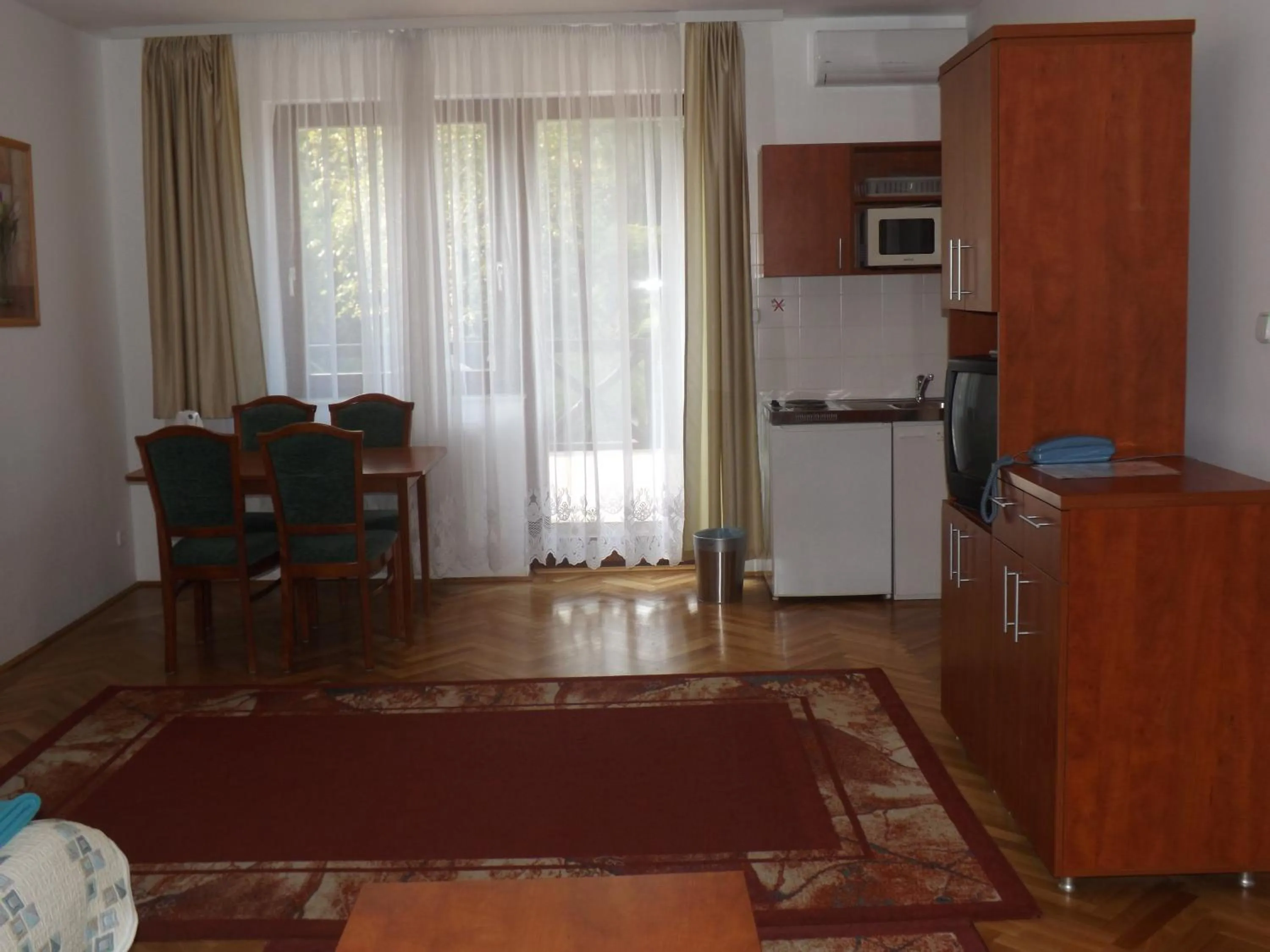 Kitchen or kitchenette in HELIOS Hotel Apartments