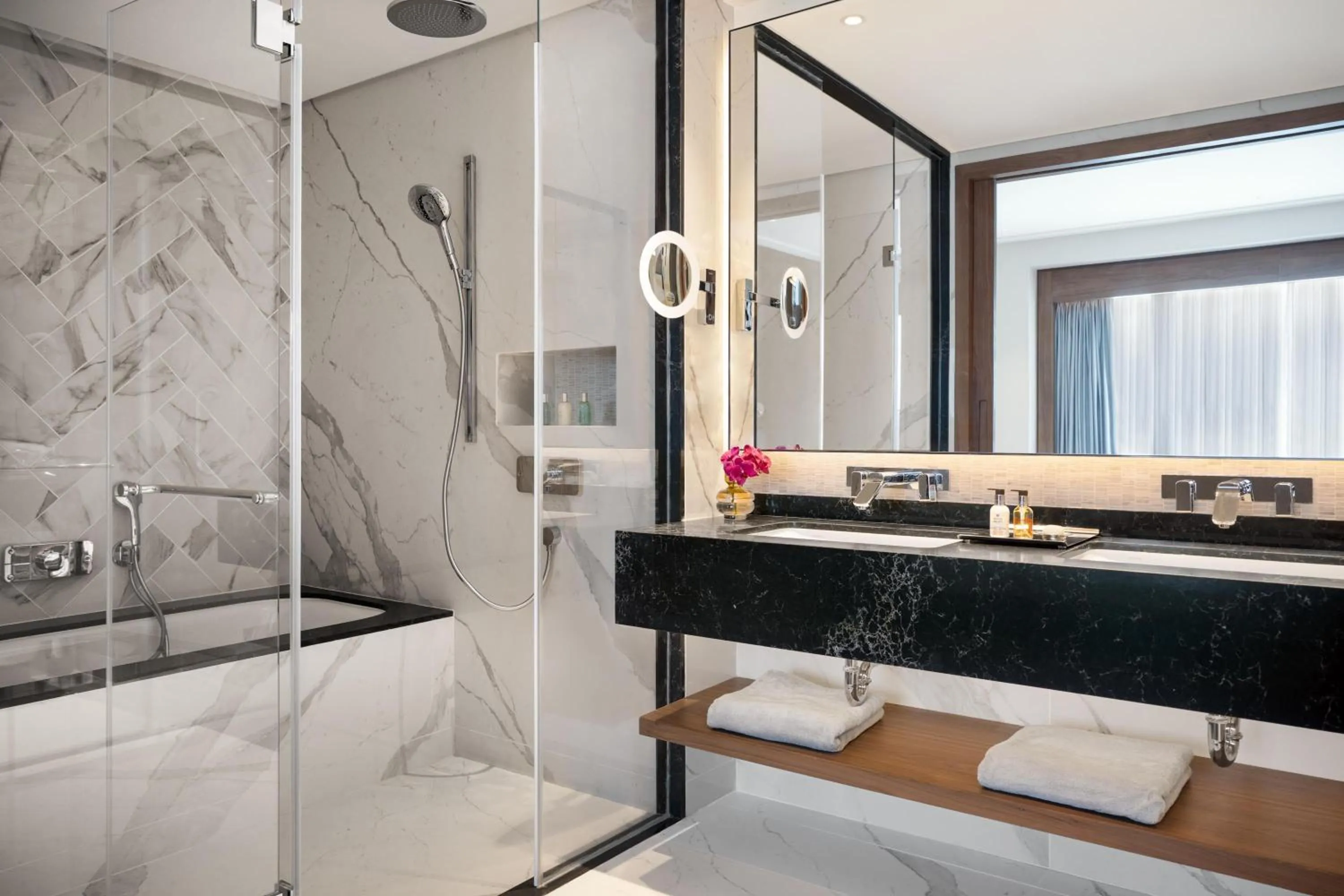 Bedroom in The David Kempinski Tel Aviv