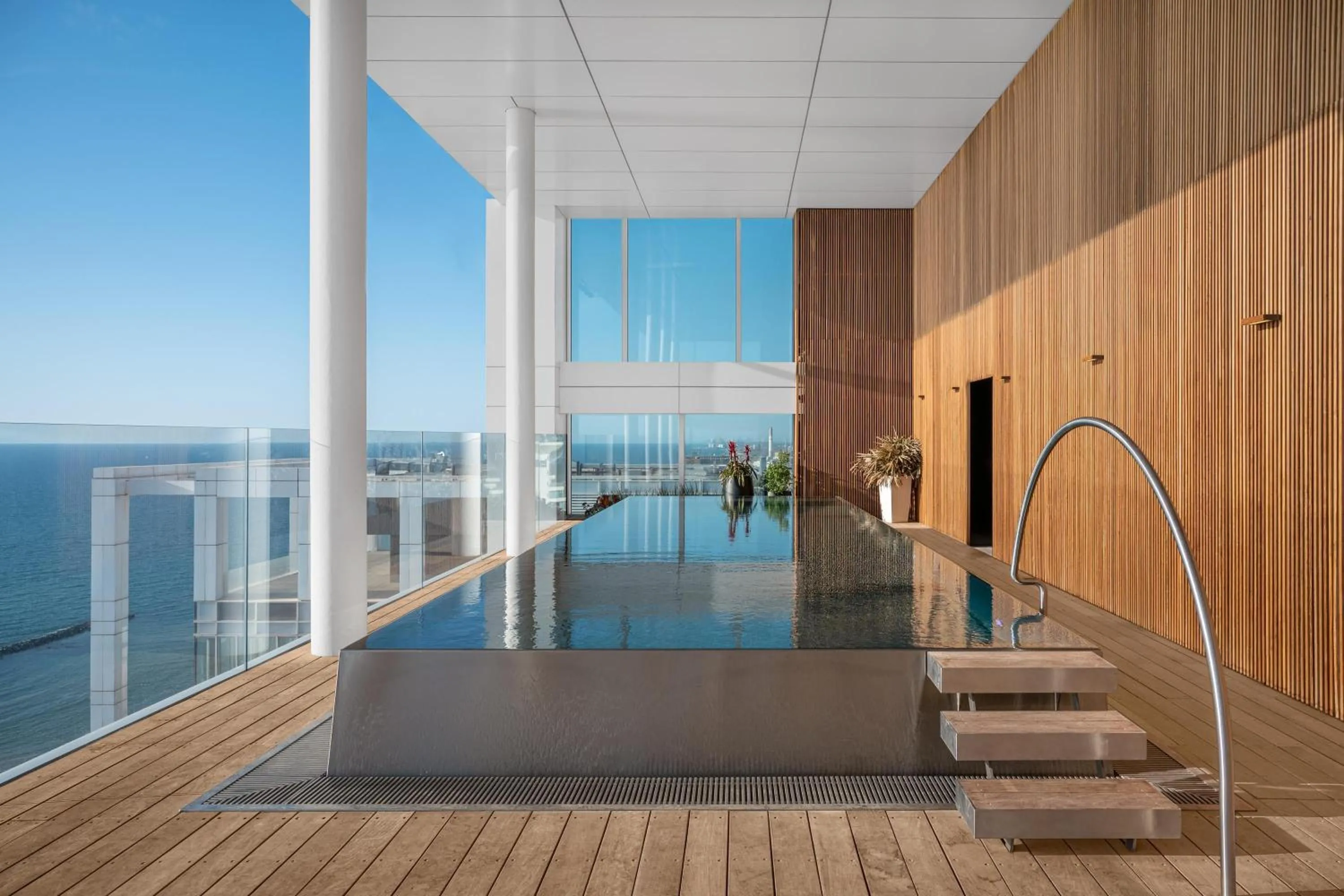 Pool view in The David Kempinski Tel Aviv