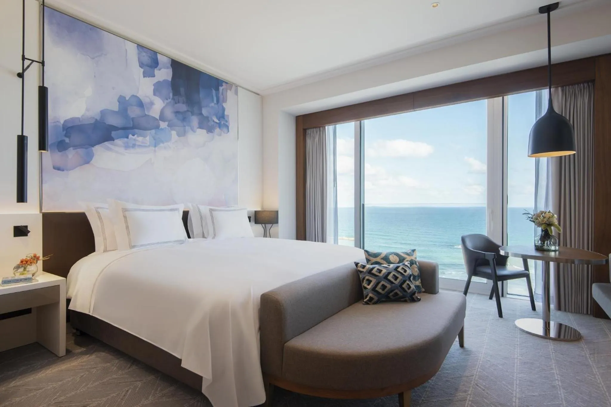 Bedroom, Bed in The David Kempinski Tel Aviv