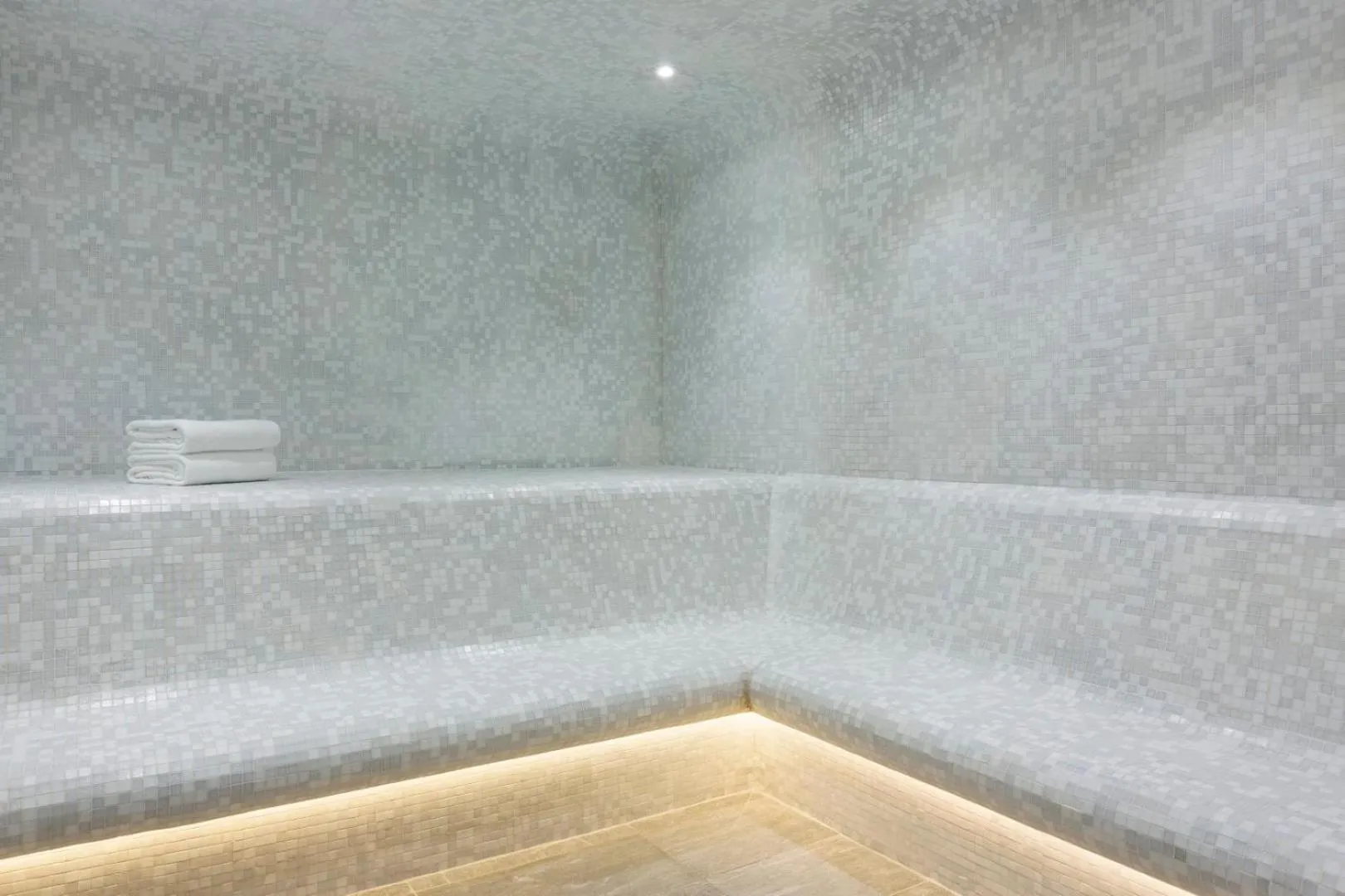 Steam room in RockyPop Flaine Appartements & Spa