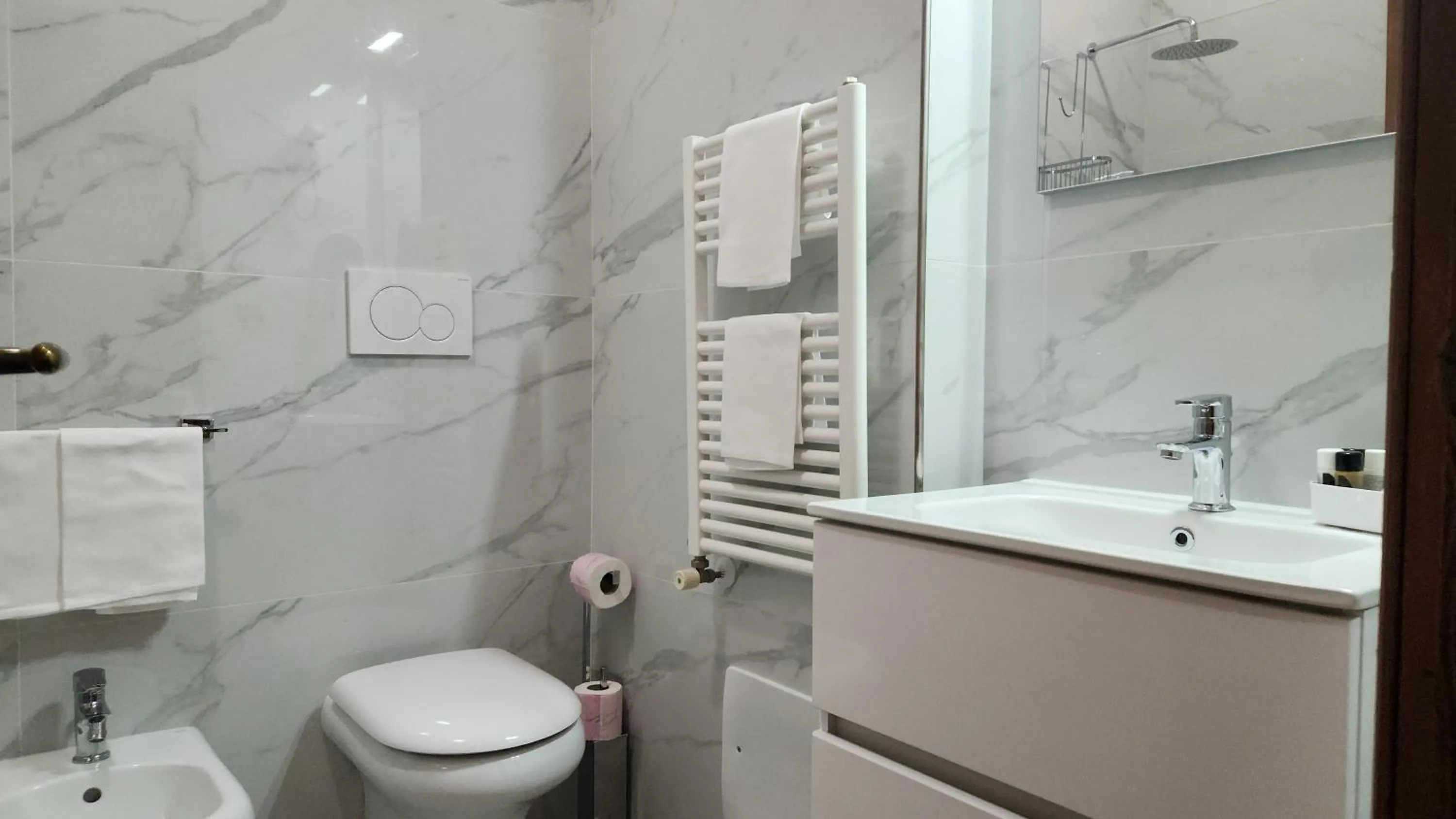 Bathroom in Hotel Sakura