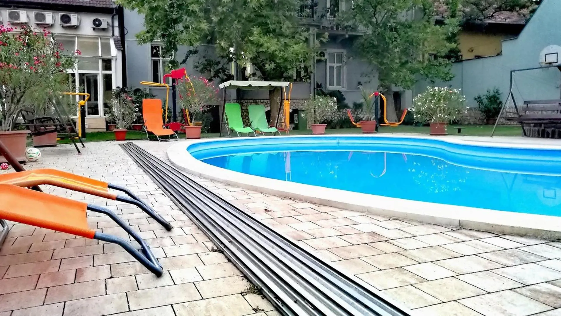 Property building in Hotel Manzard Panzio