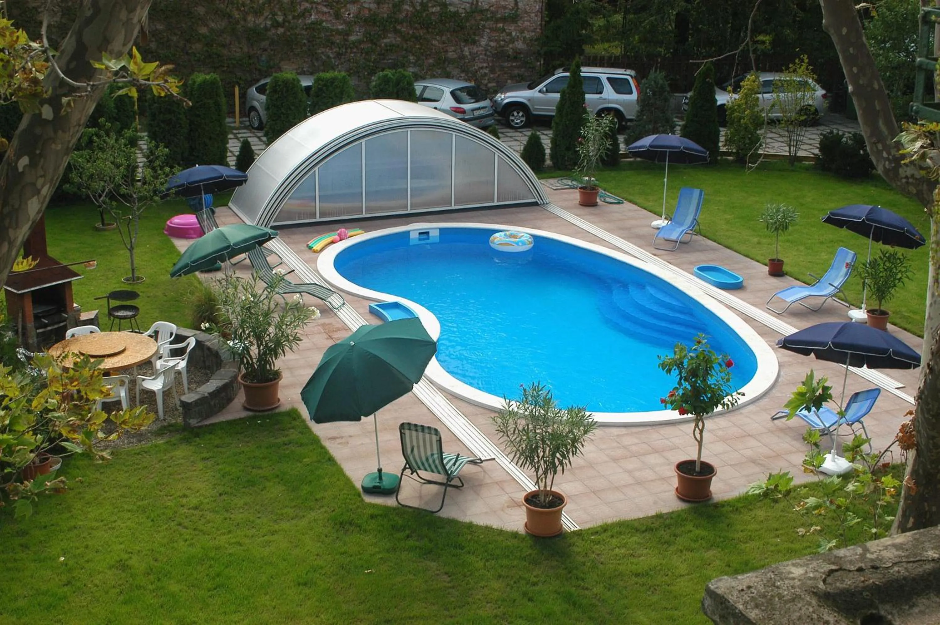 Swimming pool in Hotel Manzard Panzio