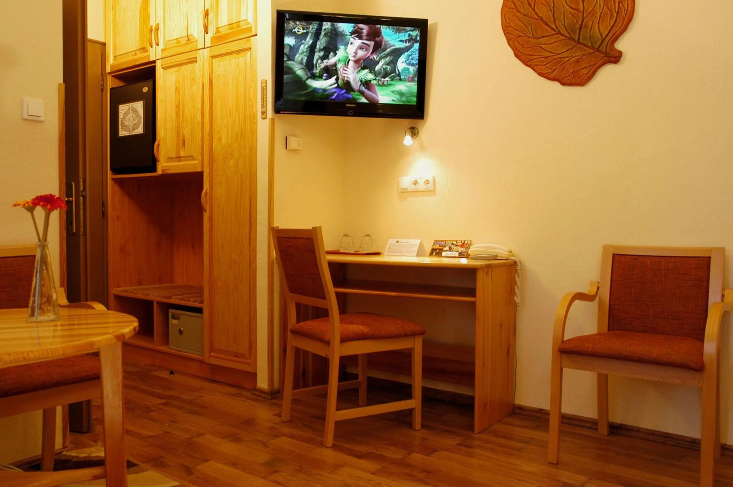 Photo of the whole room in Hotel Manzard Panzio