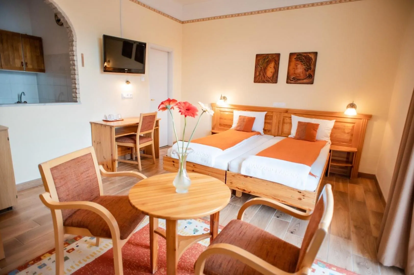 Bed in Hotel Manzard Panzio