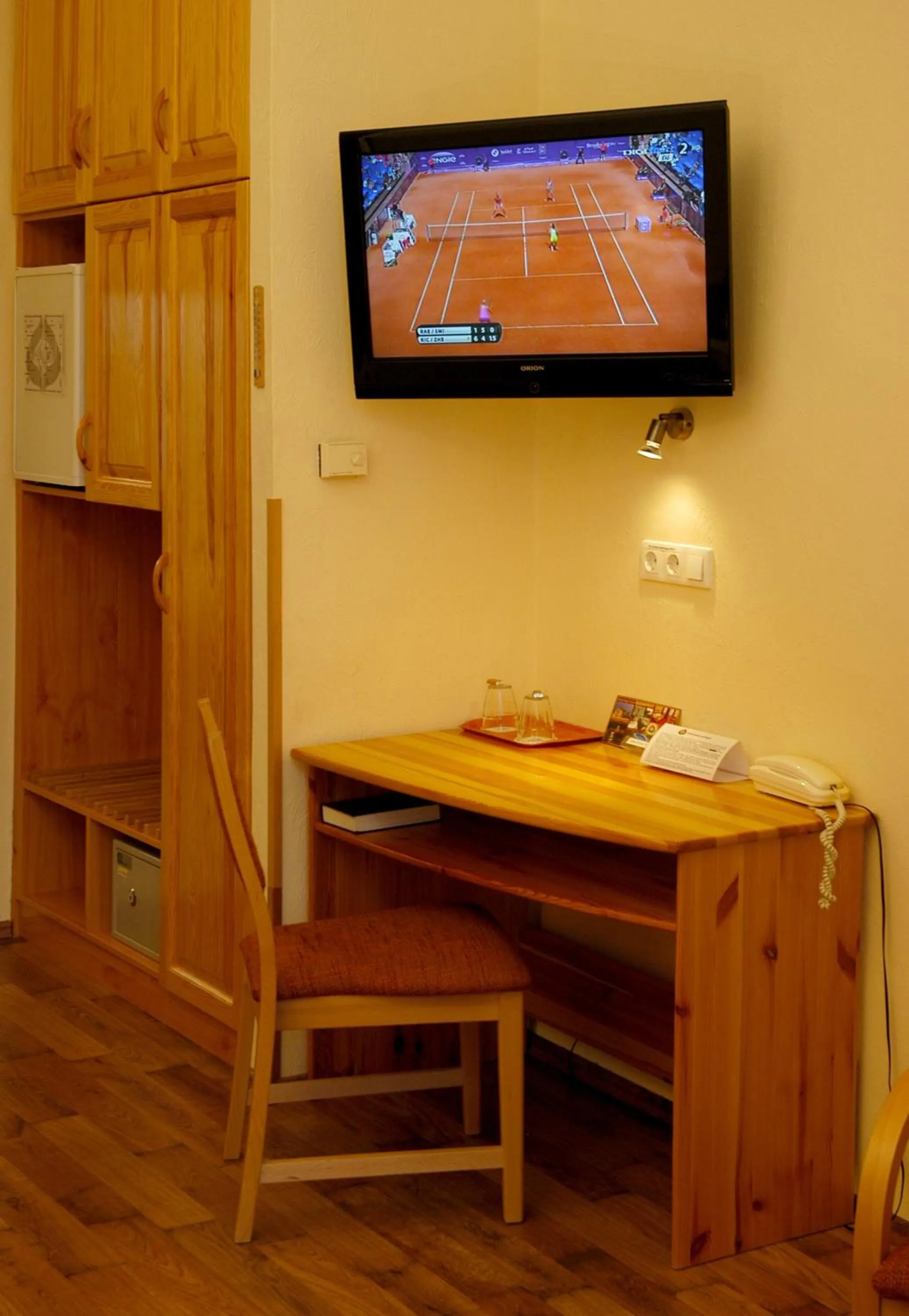 Photo of the whole room in Hotel Manzard Panzio