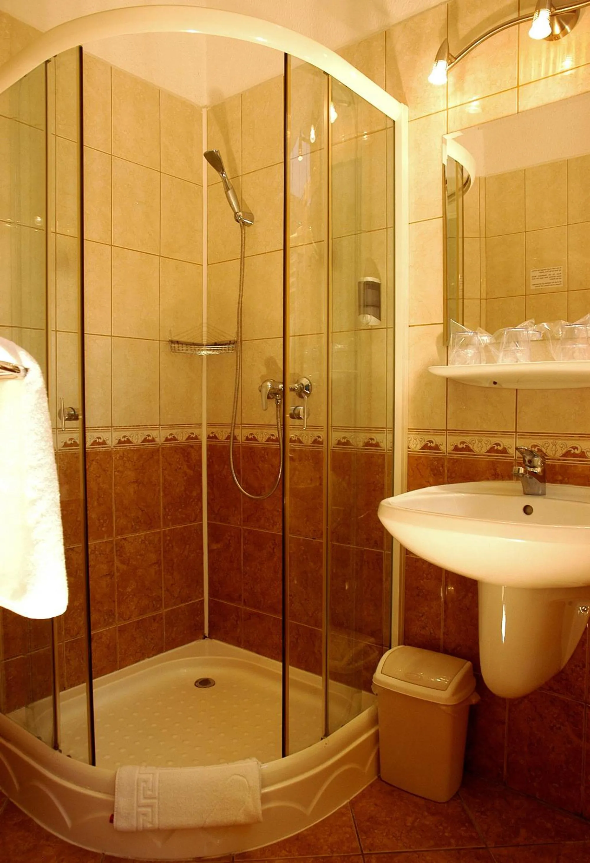 Photo of the whole room in Hotel Manzard Panzio