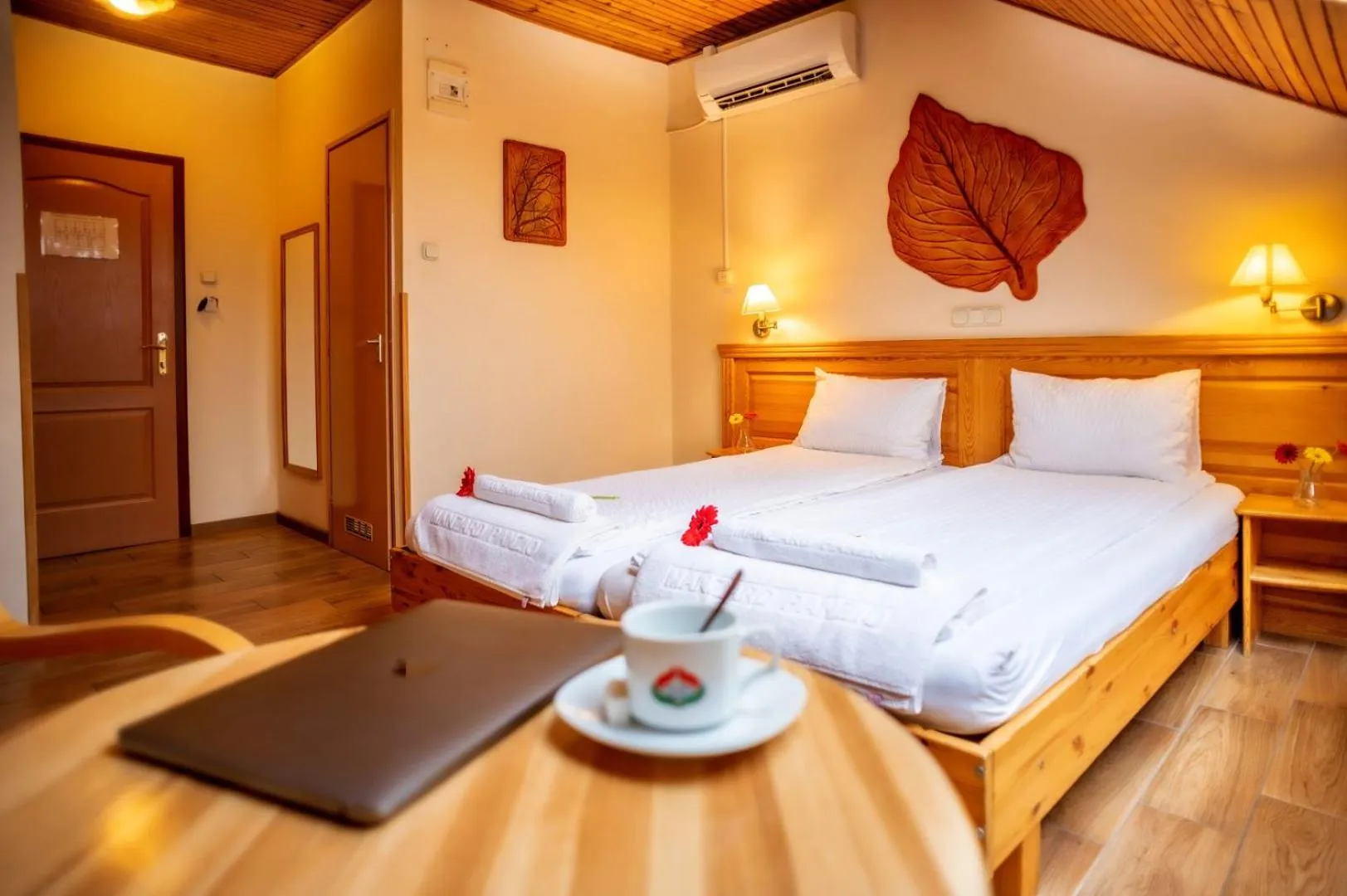 Bed in Hotel Manzard Panzio