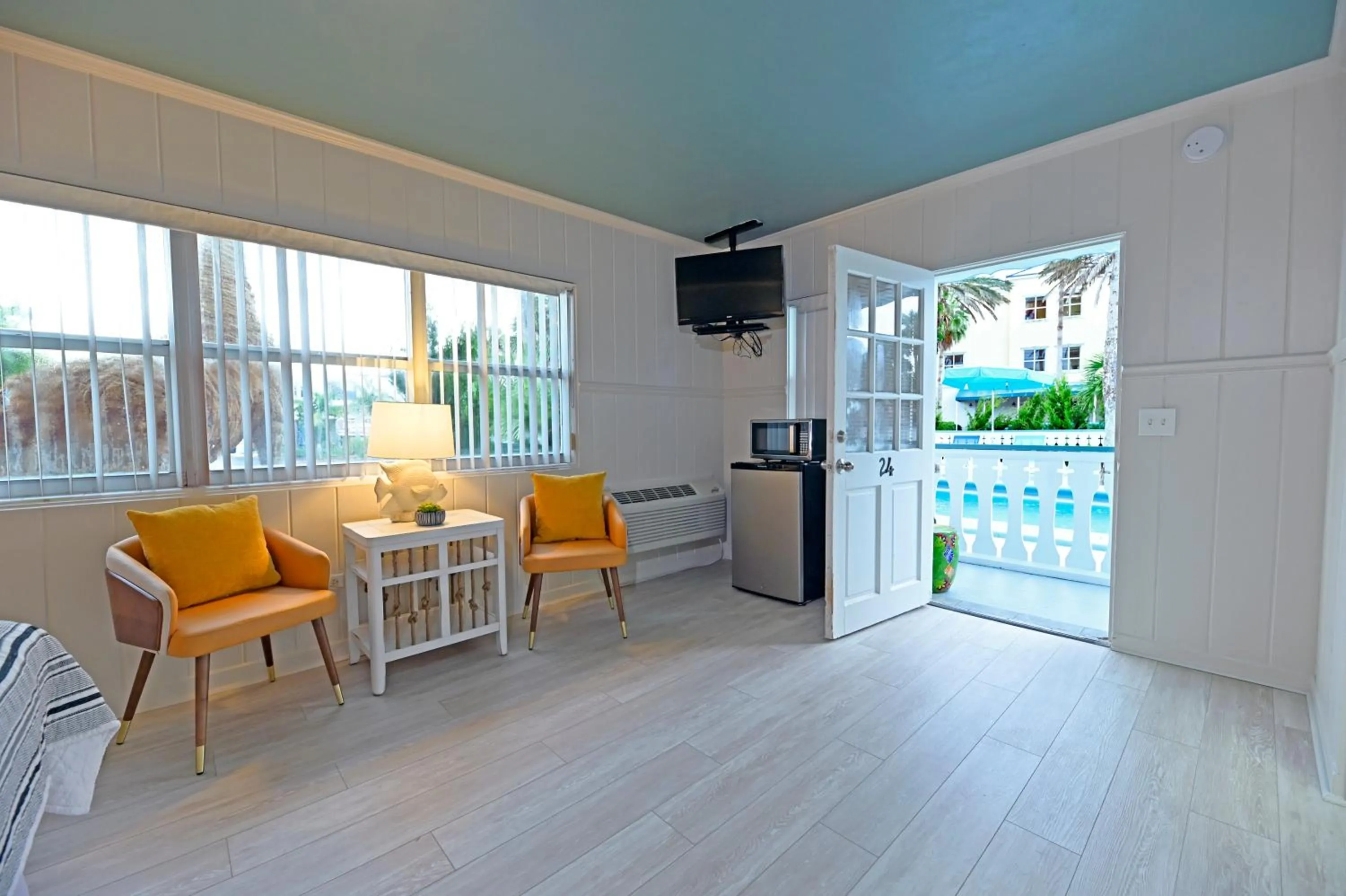 Seating area in The Islander Inn