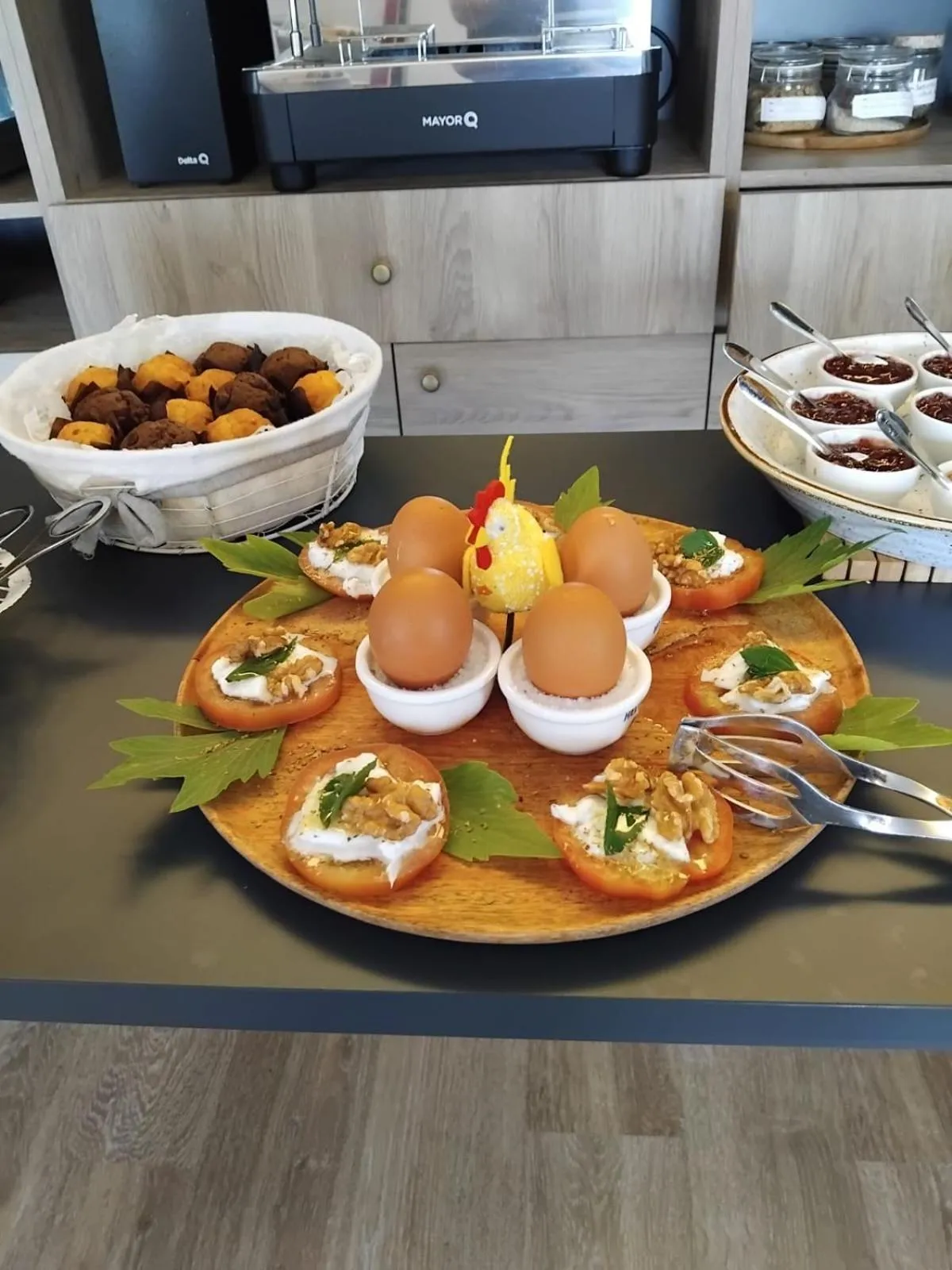 Breakfast in Golden Mirror