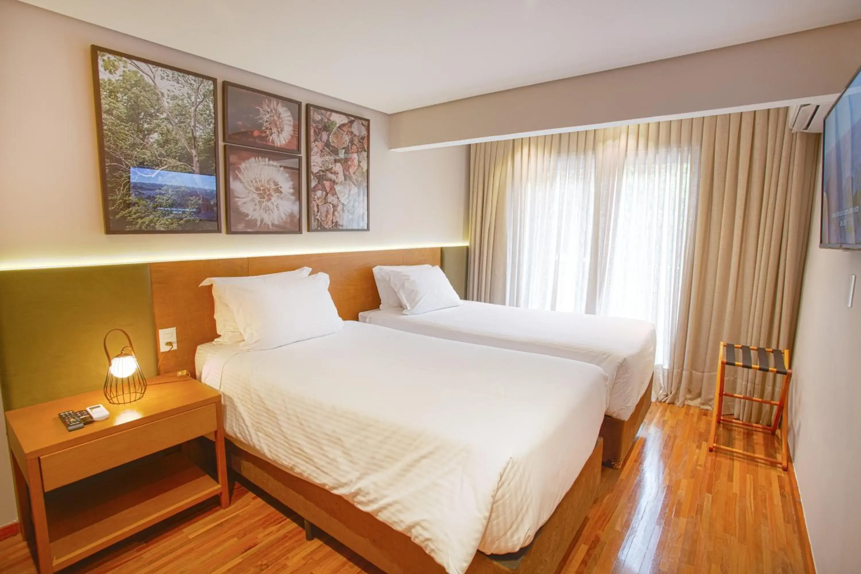 Double or Twin Room with Balcony in Pousada Boutique Figueira da Serra Double or Twin Room with Balcony in Pousada Boutique Figueira da Serra