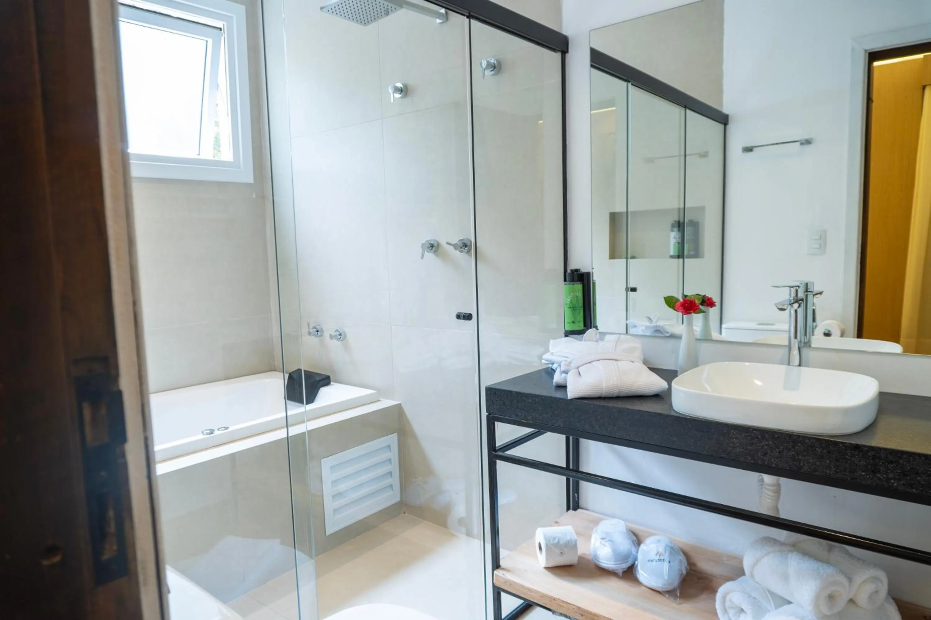 Bathroom in Pousada Boutique Figueira da Serra