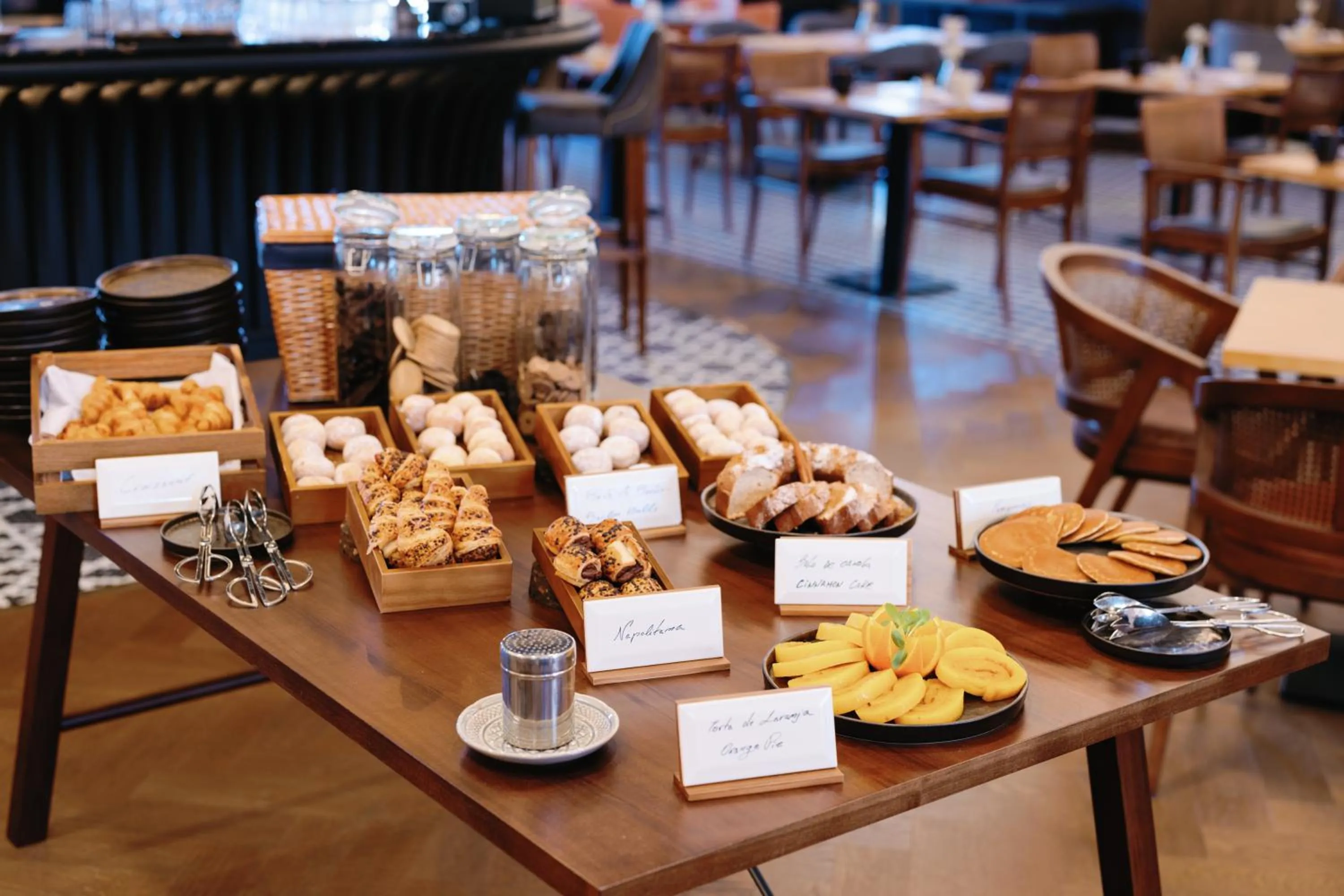 Buffet breakfast in The Editory Riverside Hotel, an Historic Hotel