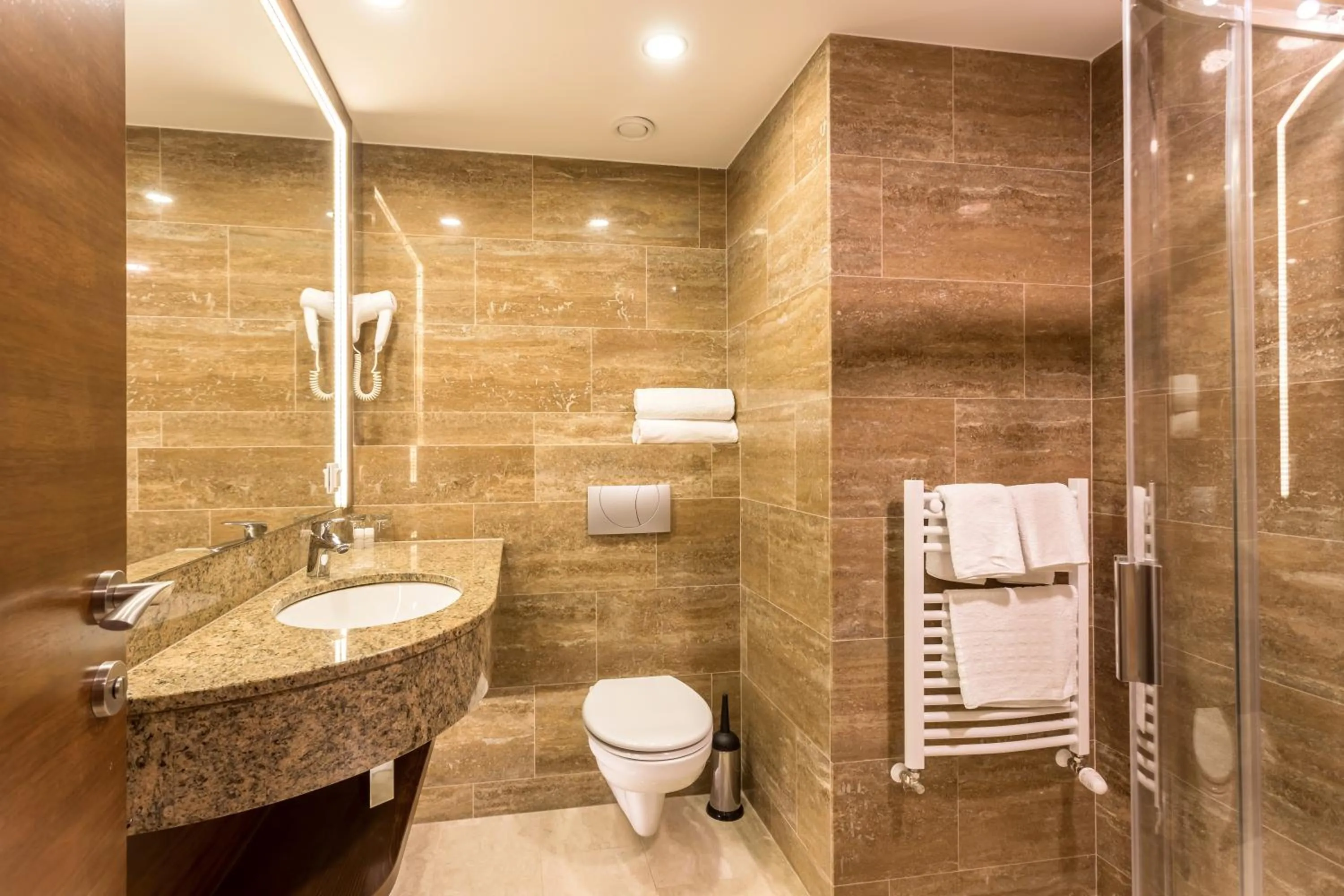 Bathroom in Szőnyi Garden Hotel Pest