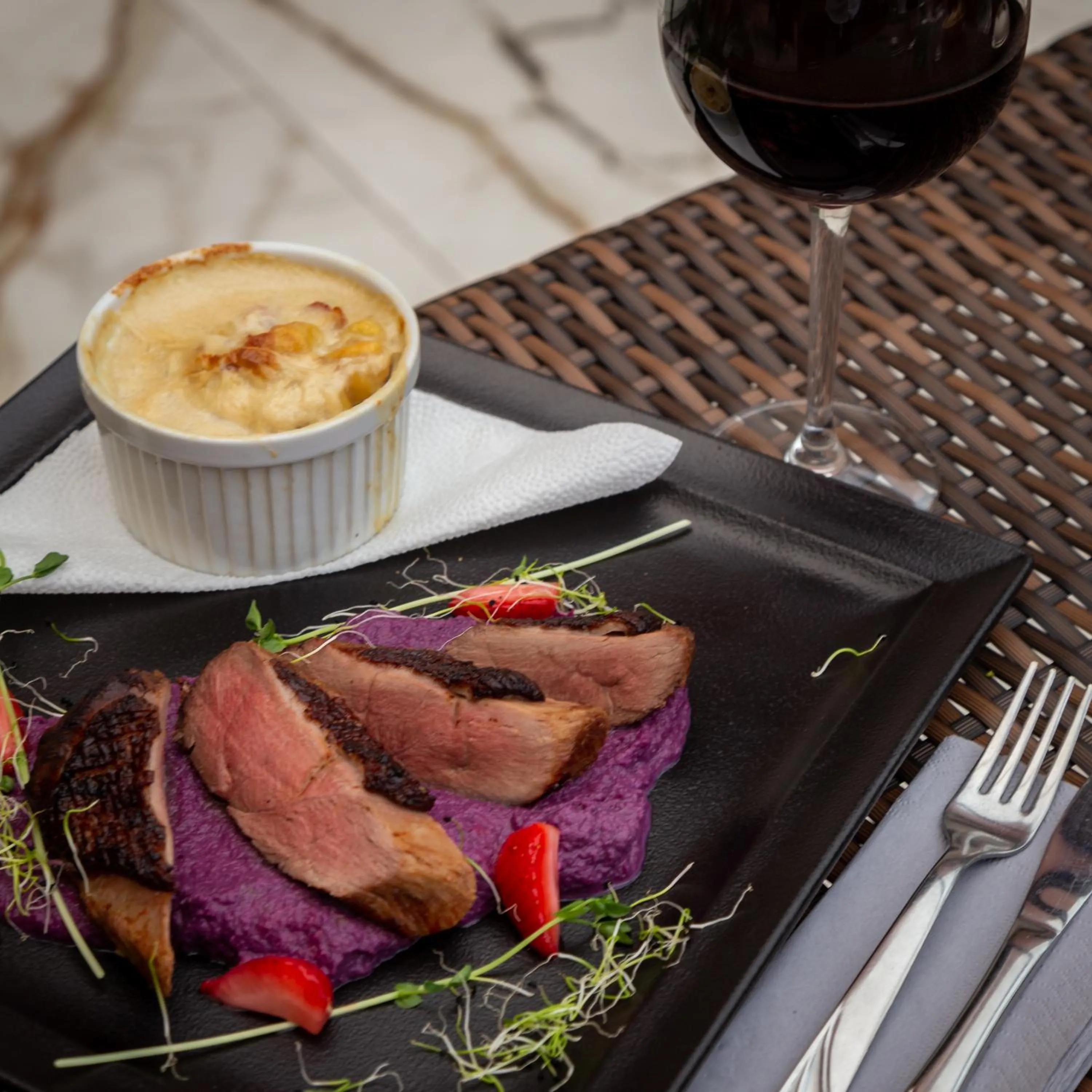 Restaurant/places to eat in Szőnyi Garden Hotel Pest