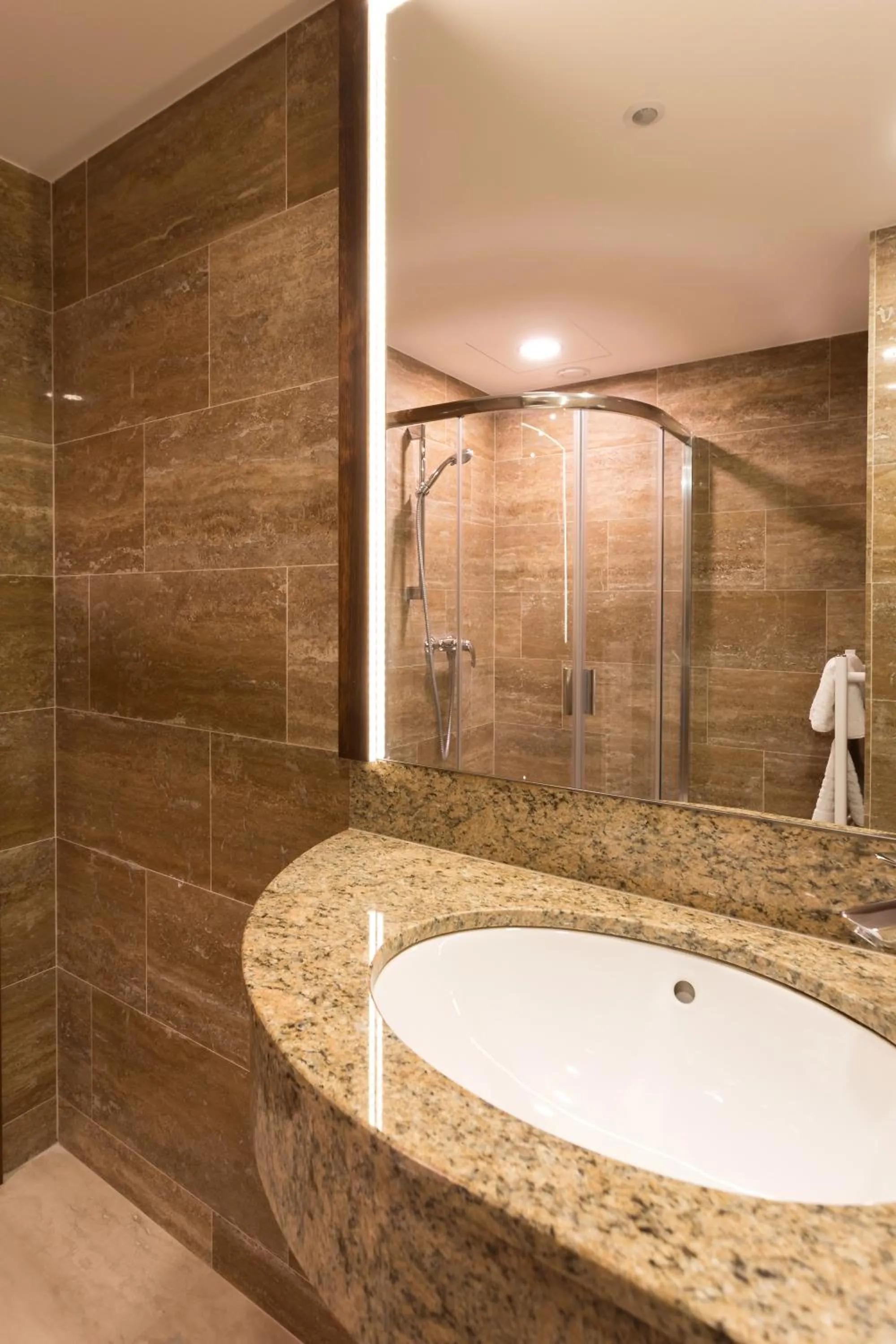 Toilet in Szőnyi Garden Hotel Pest