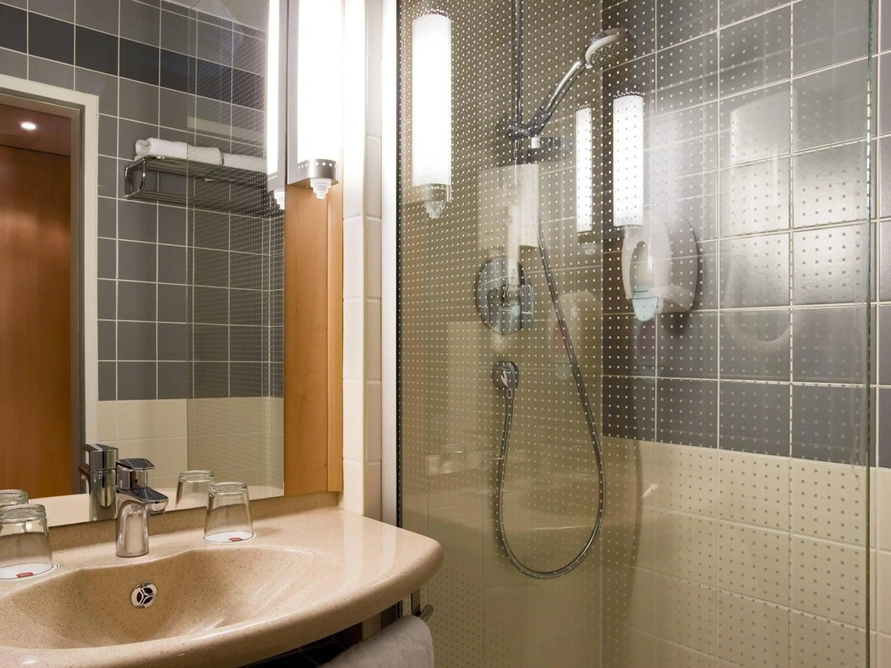 Bedroom in Ibis Budapest Heroes Square