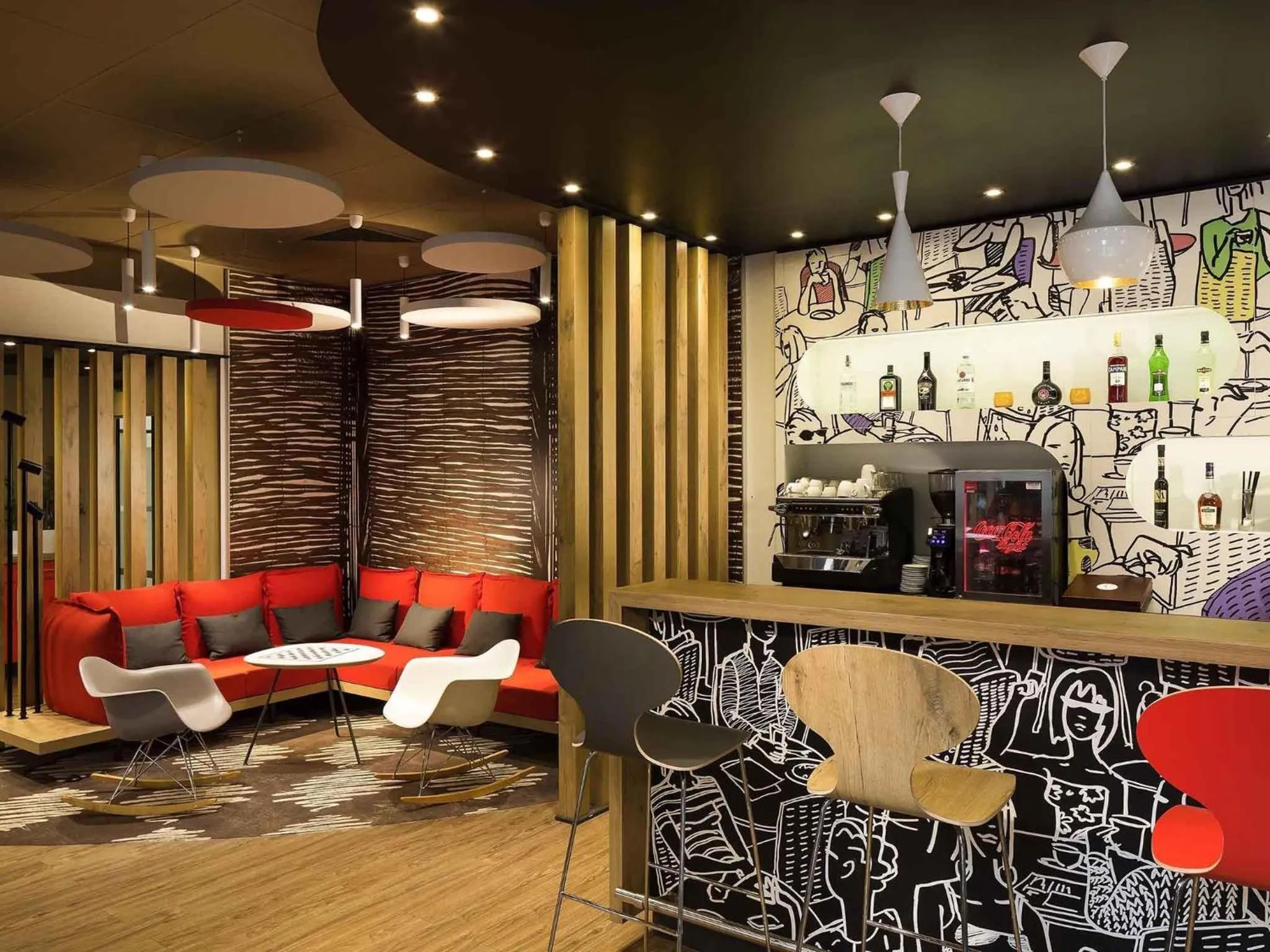 Lounge or bar in Ibis Budapest Heroes Square
