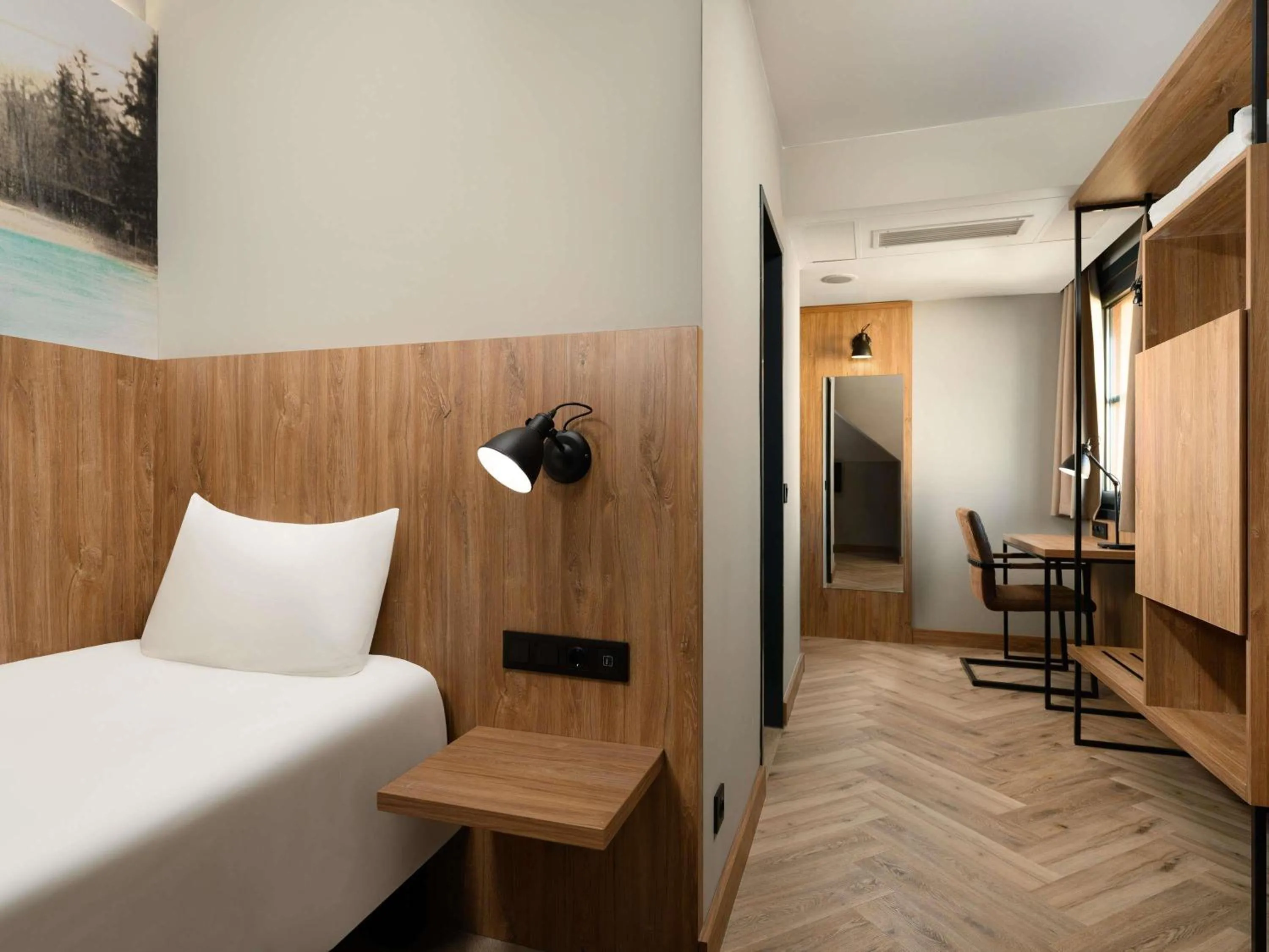 Bedroom, Bed in Ibis Budapest Heroes Square