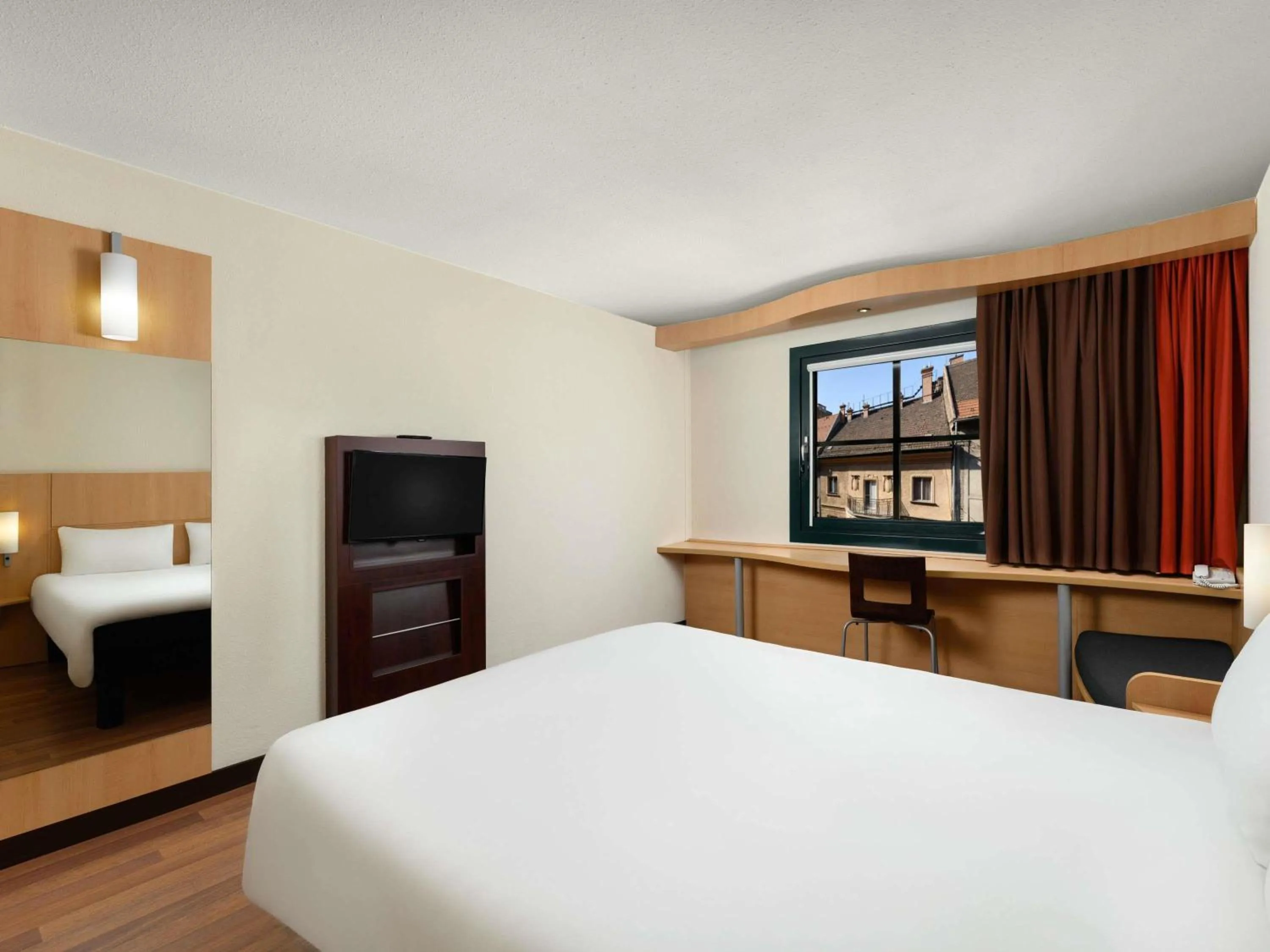 Bedroom, Bed in Ibis Budapest Heroes Square