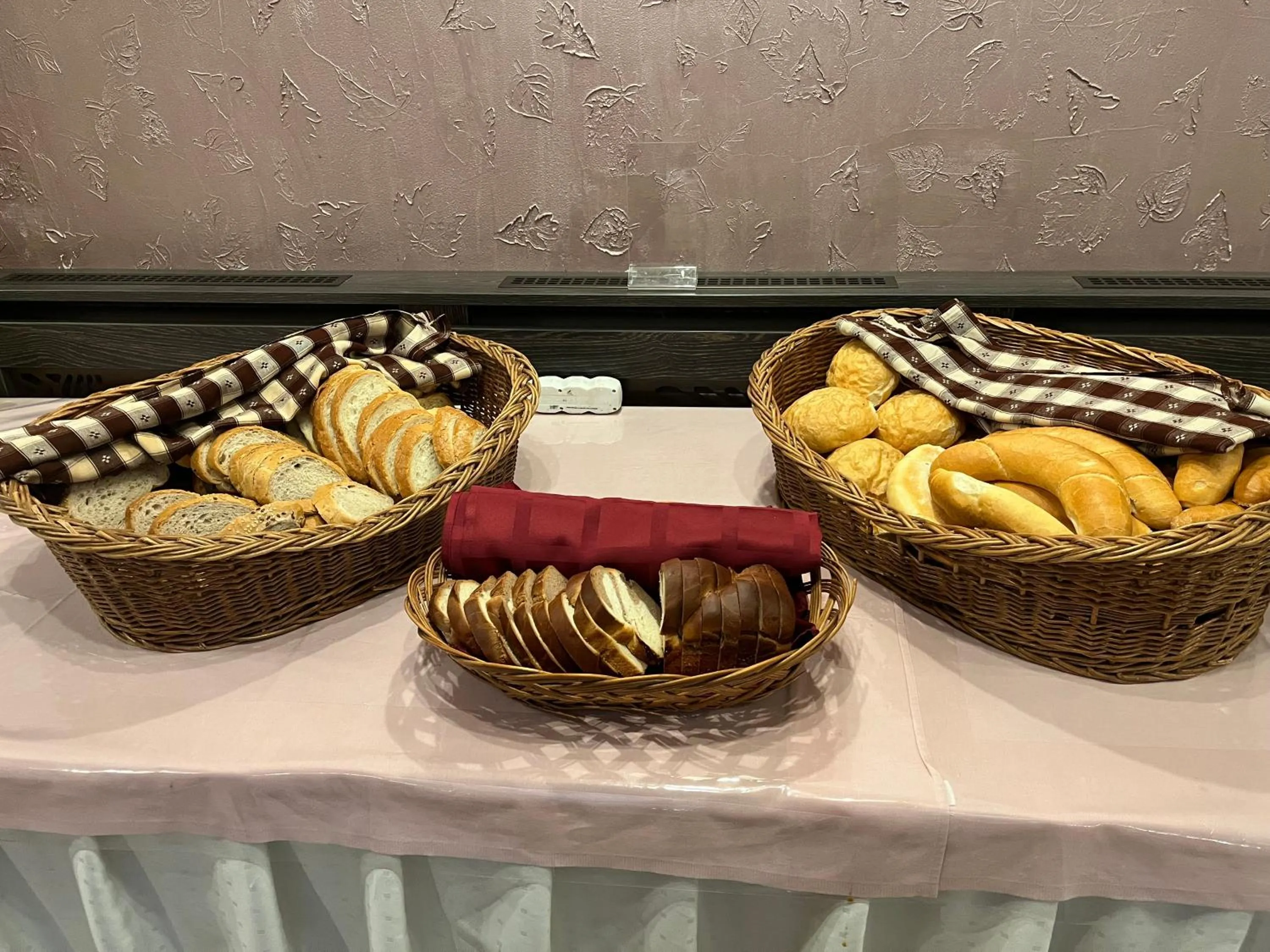 Breakfast in Park Hotel Gyula