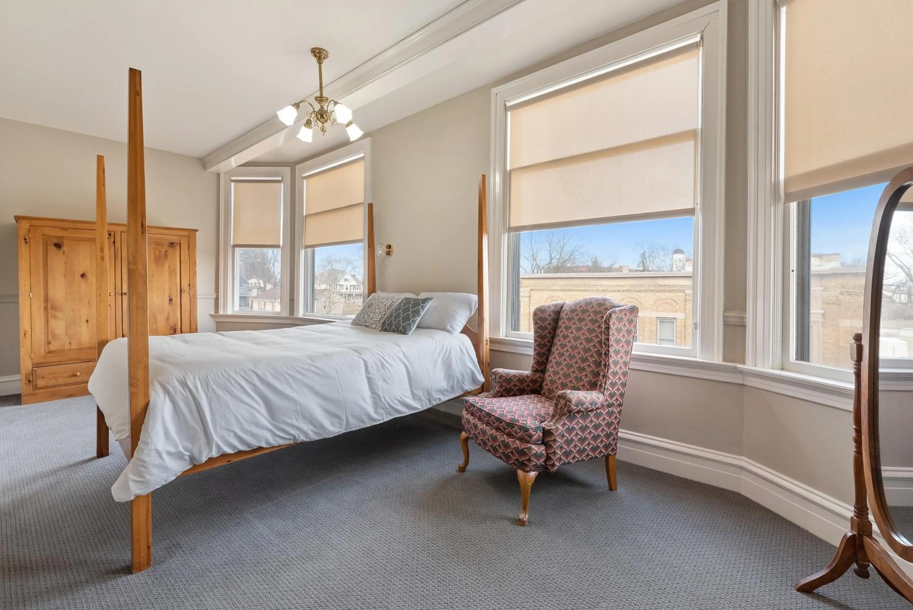 Photo of the whole room, Bed in The Audubon Inn LLC