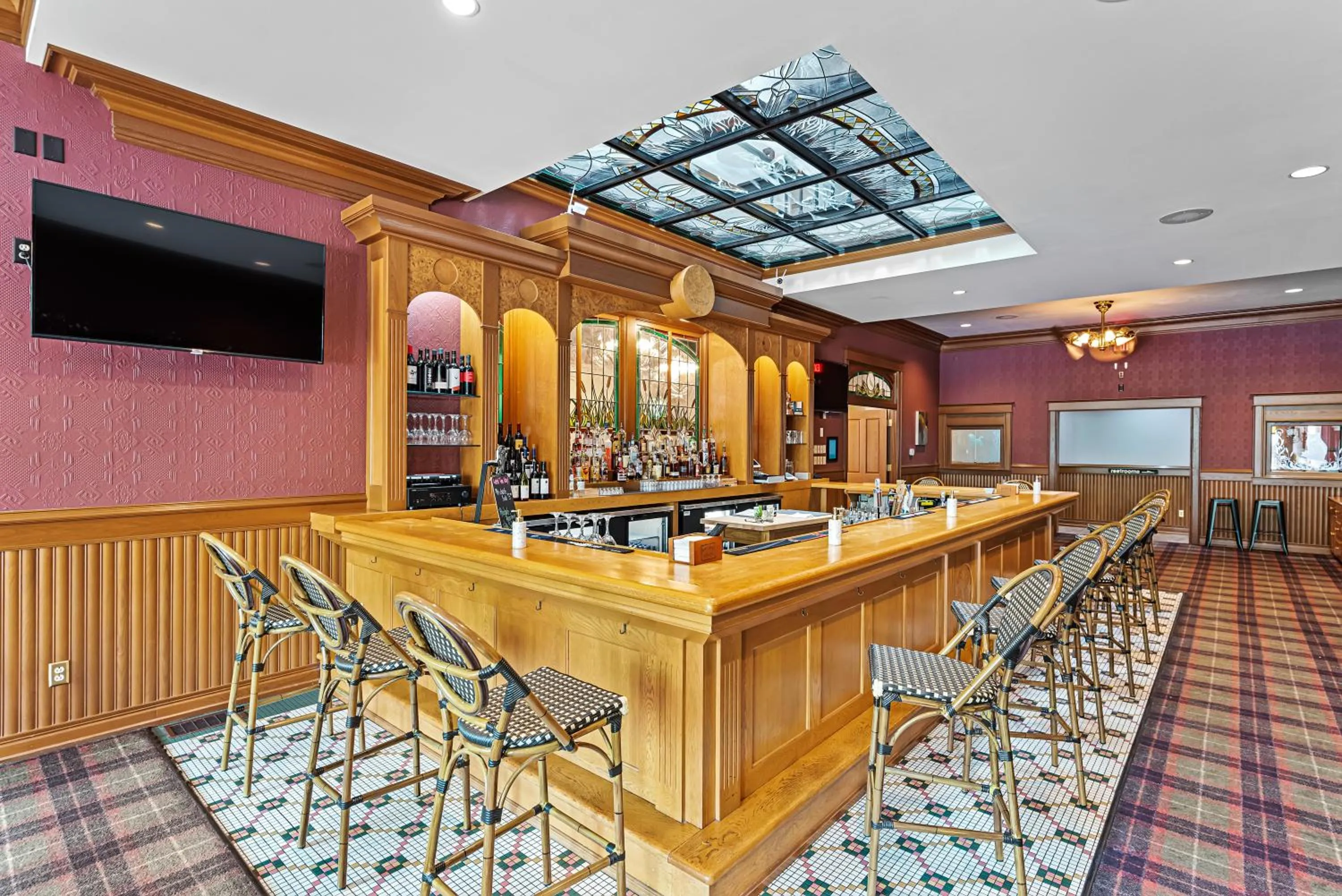 Lounge or bar in The Audubon Inn LLC