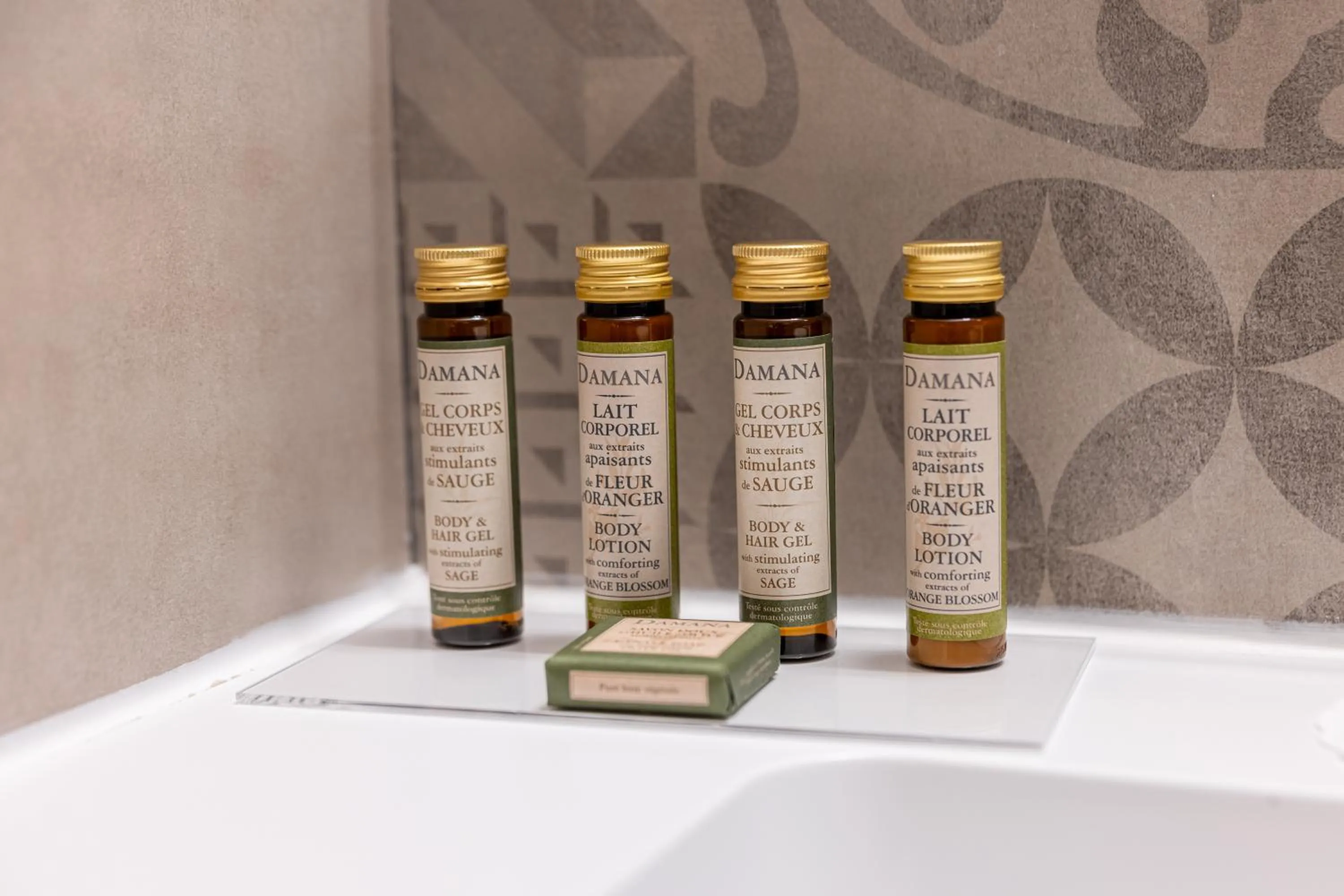 Bathroom in City Hotel Ring