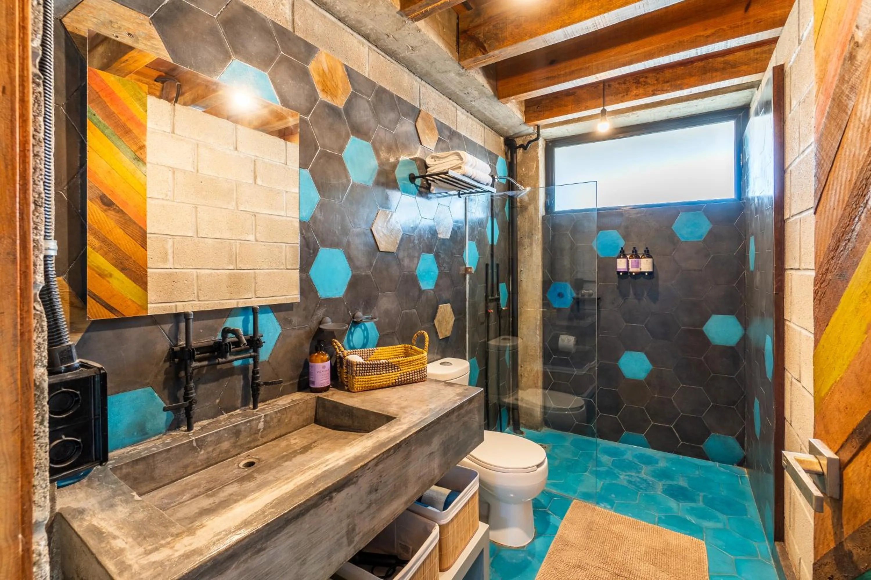 Toilet in Papelillo Lofts