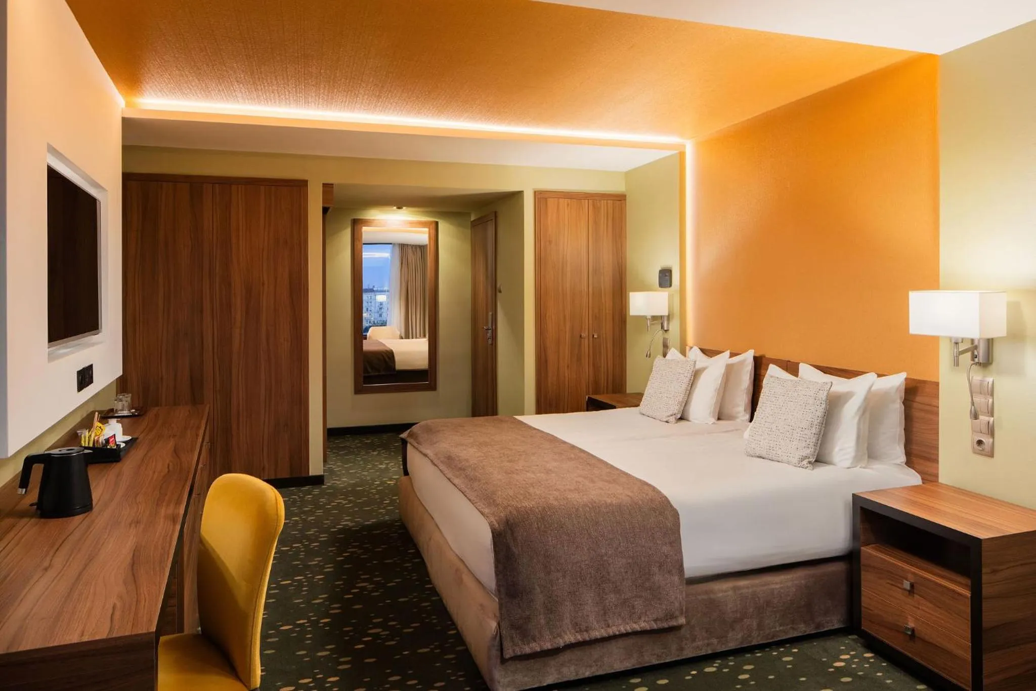 Photo of the whole room, Bed in Boutique Hotel Victoria Budapest