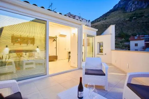 Porta del Golfo Apartments & Suites